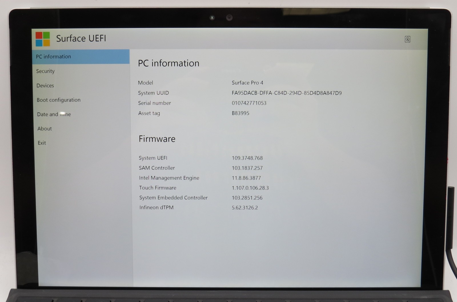 Microsoft Surface Pro 4 | i5-6300U@2.4GHz | 8GB RAM | 12″ | 256GB HD | No OS/AC