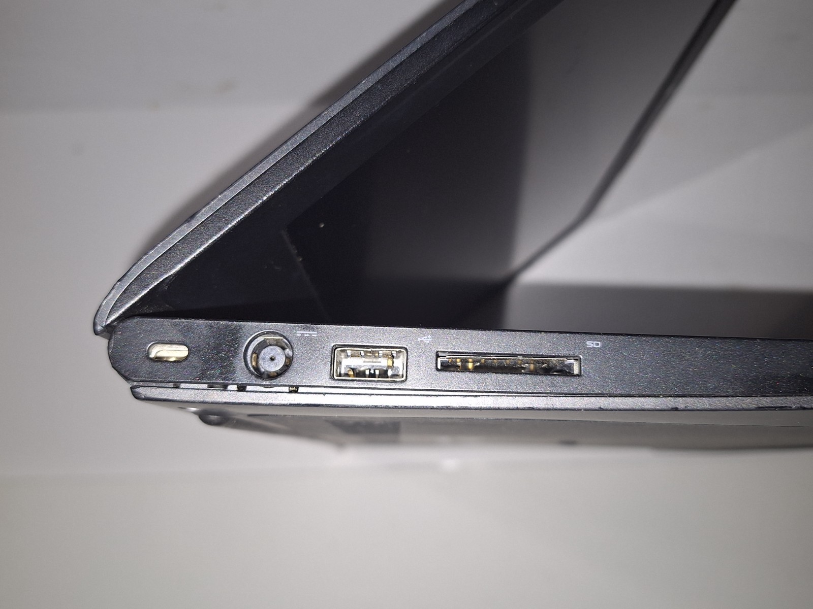 Dell Latitude 3550 Laptop PC Core i7 TESTED NON-WORKING Parts Only NO POWER