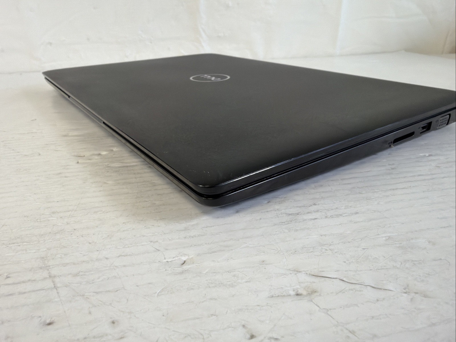 Dell Latitude 3500 15.6″ Laptop Intel Core i5-8265U 8GB 500GB SSD Windows 11 Pro