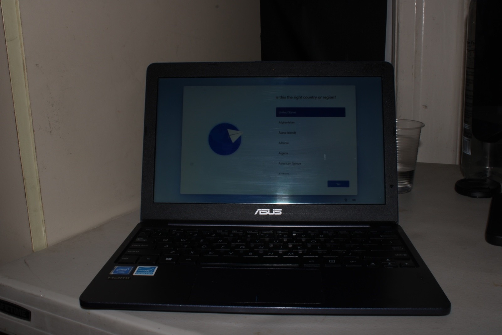 ASUS L203M 11.6 Intel Celeron-N4000@1.1GHz 4GB RAM Intel UHD Graphics 64 GB