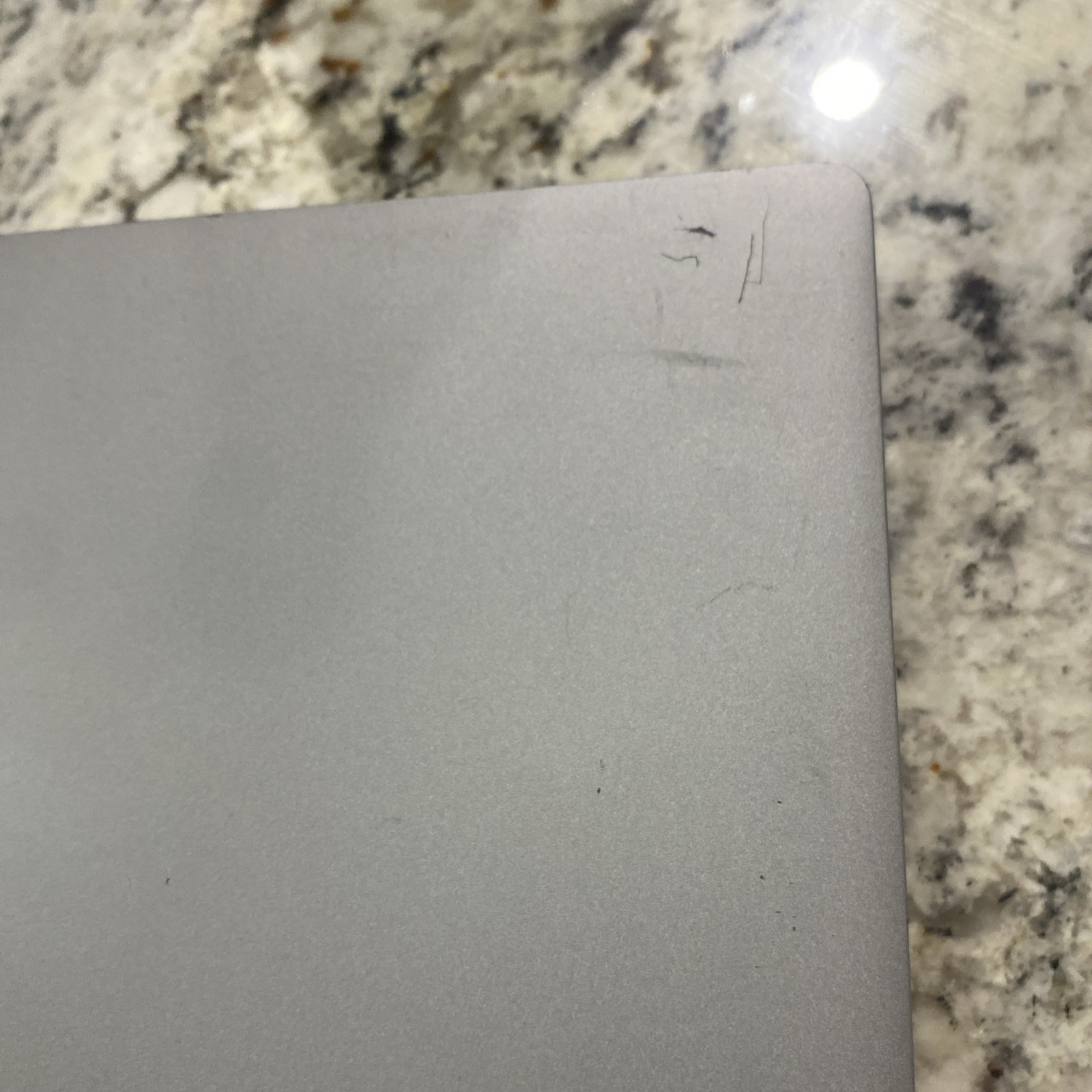 Dell Latitude 5310 13.3″ FHD i7-10610U 1.80GHz 16GB RAM 512GB SSD Windows 10