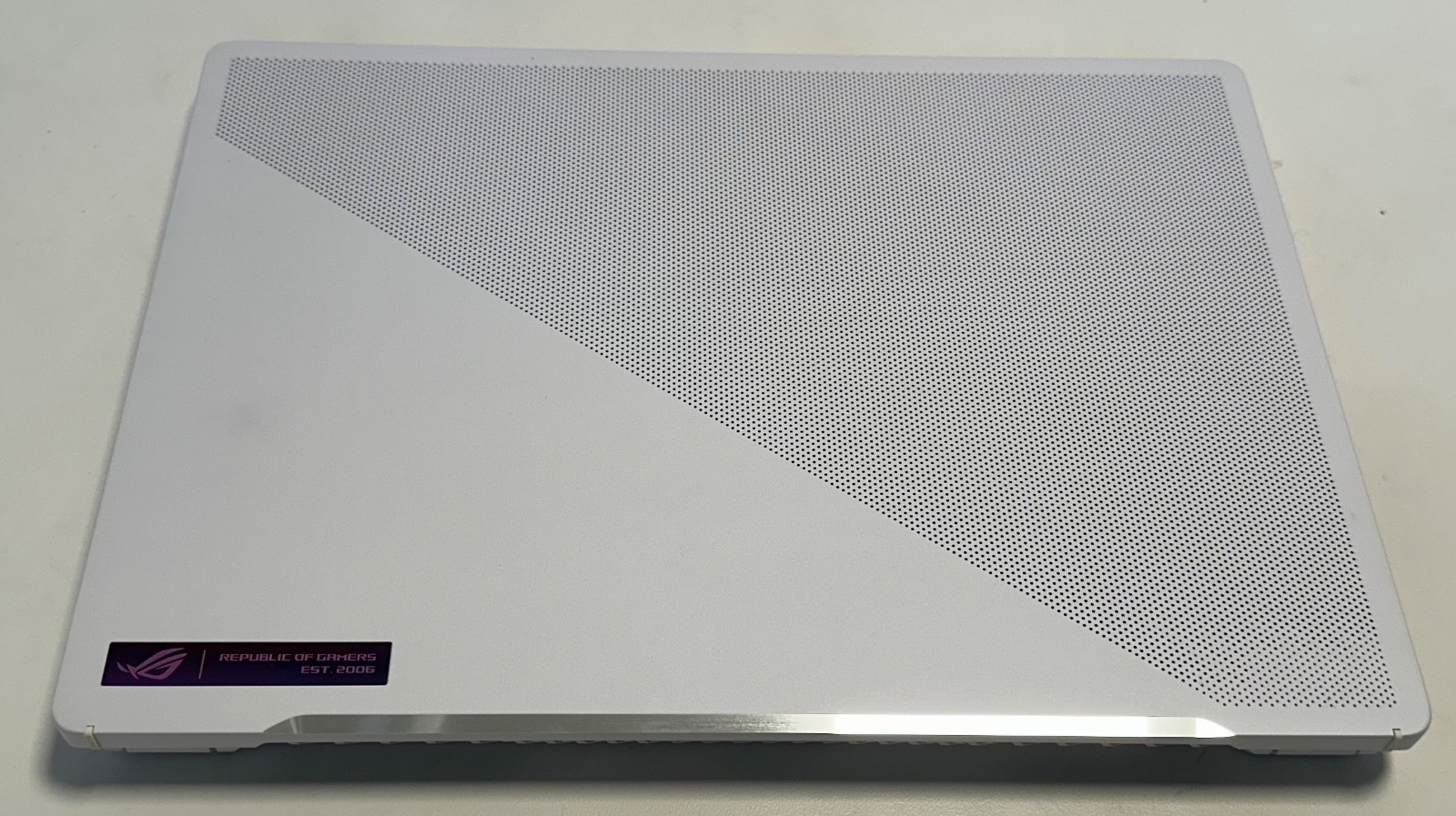 ASUS ROG Zephyrus G14 GA402RJ Ryzen 9 6900HS RX 6700S 16GB 1TB SSD
