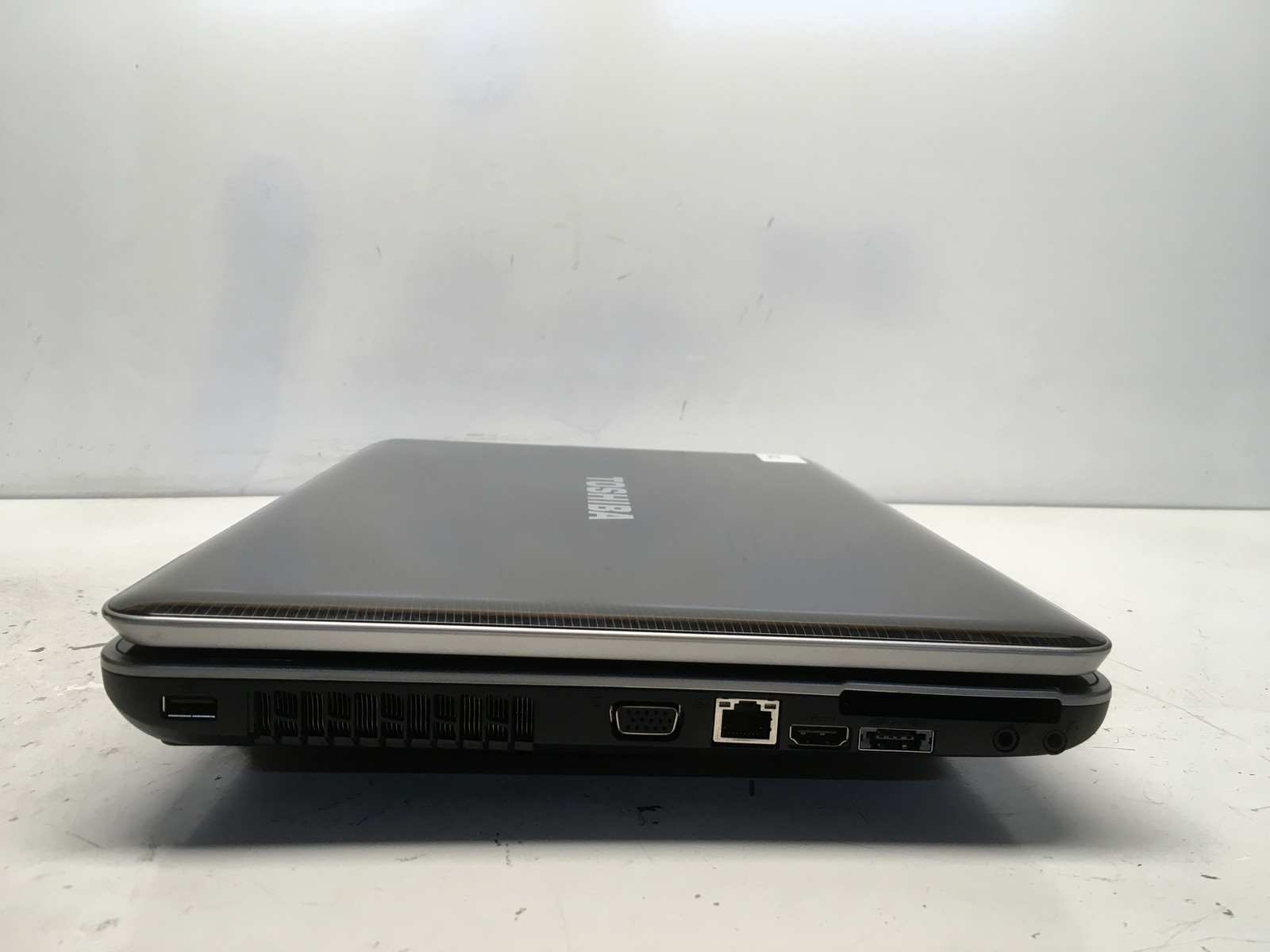 Toshiba Satellite A505-S69803 Intel Core 2 Duo T6600 2.2GHz 4 GB NO HDD No Batt