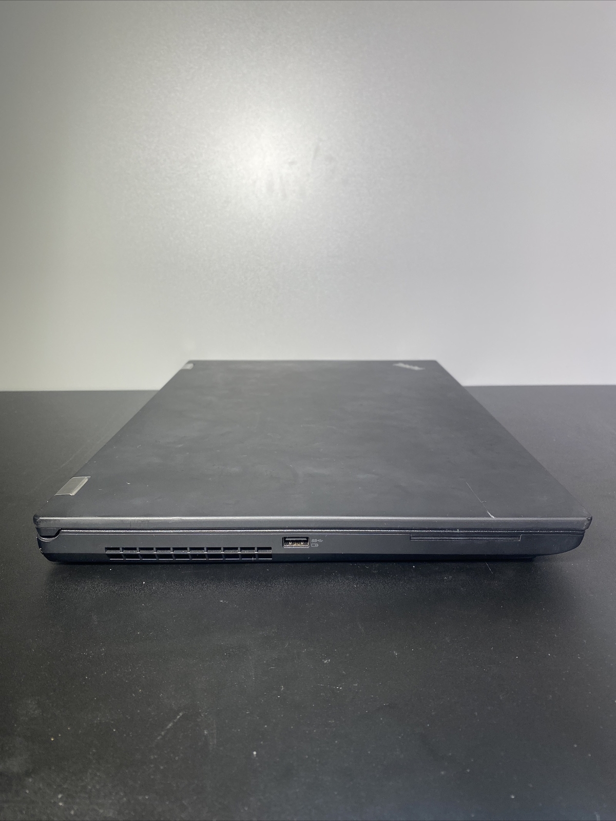 Lenovo ThinkPad P73 20QR000VUS 17.3″ 1920 x 1080 – Core i7 32GB RAM-512 GB SSD