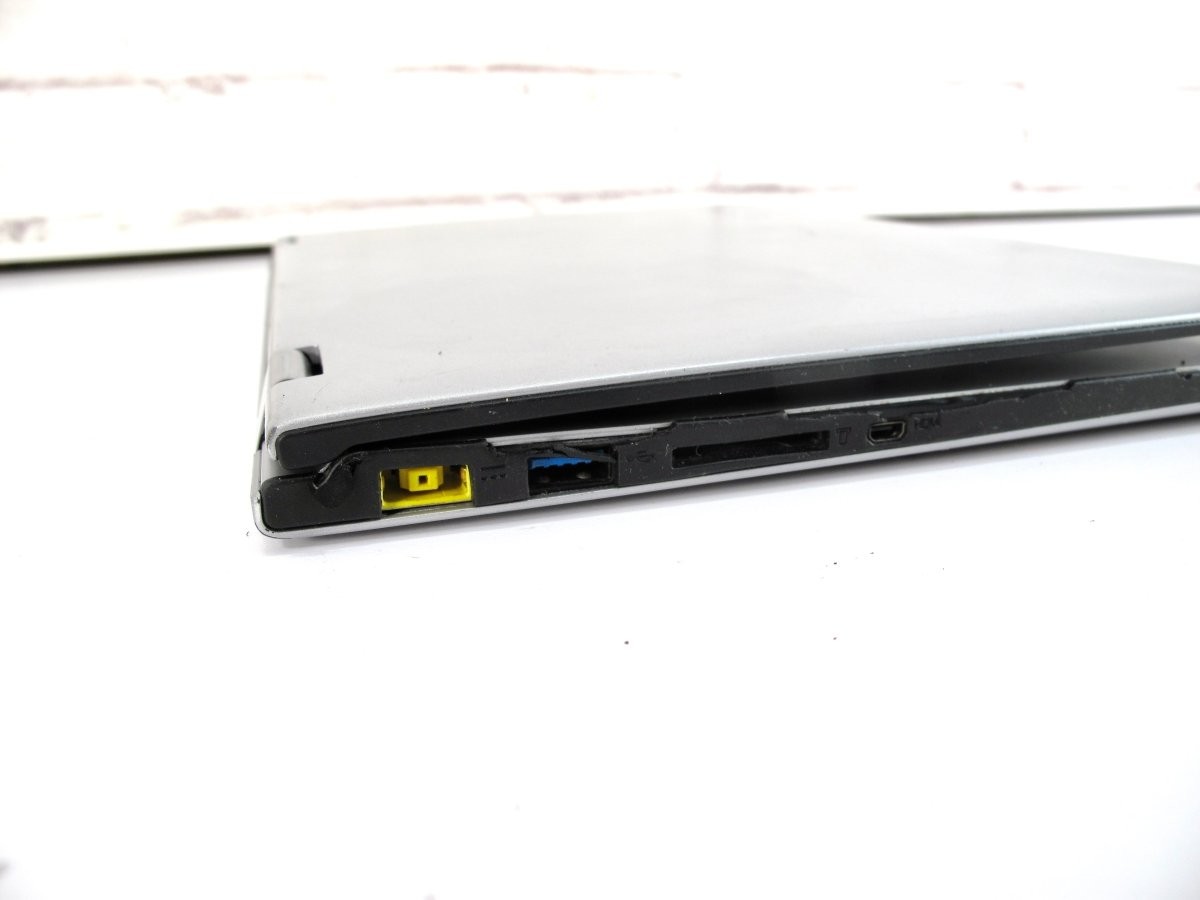 Lenovo Yoga 2 Intel i3-4012Y 1.50GHz 4GB 500GB Laptop + Tablet Computer