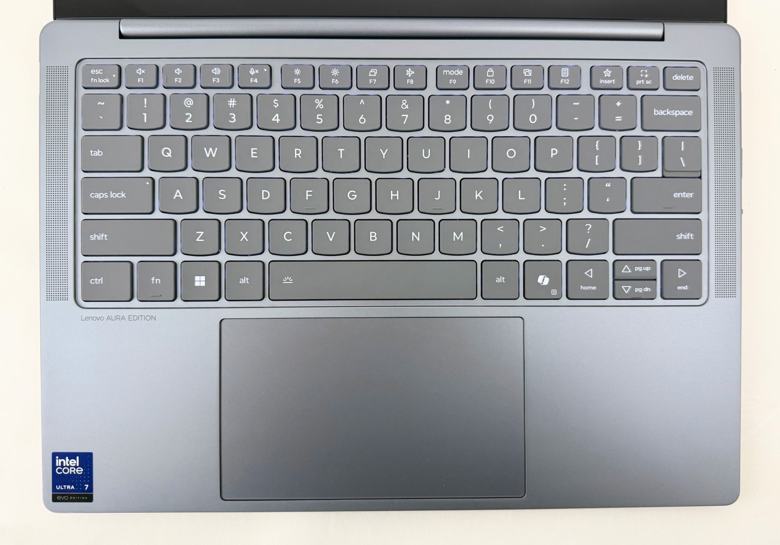 Lenovo Slim 7 14ILL10 14″ FHD+ OLED Touch Ultra 7 258V 32G 1TB SSD W11H Copilot+