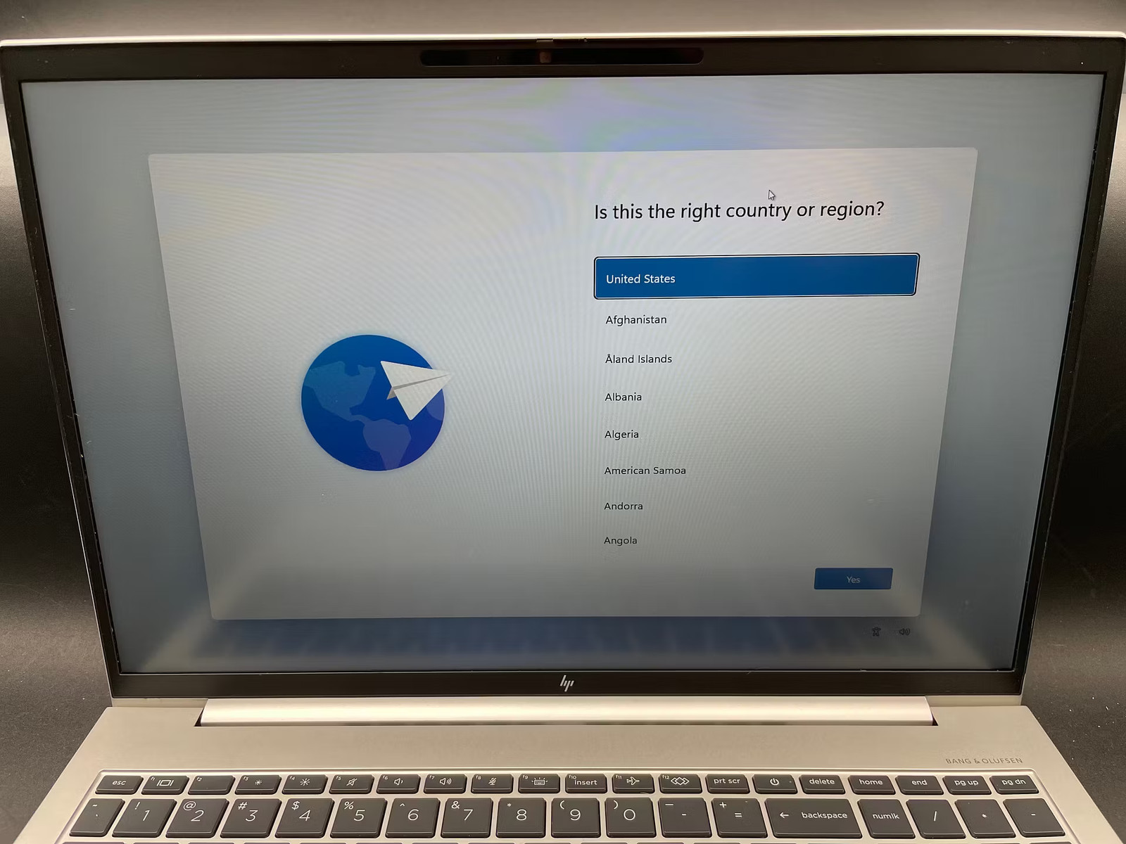 HP EliteBook 860 G9 Used 16″ (i5-1245U-16GB-256GB NVMe)