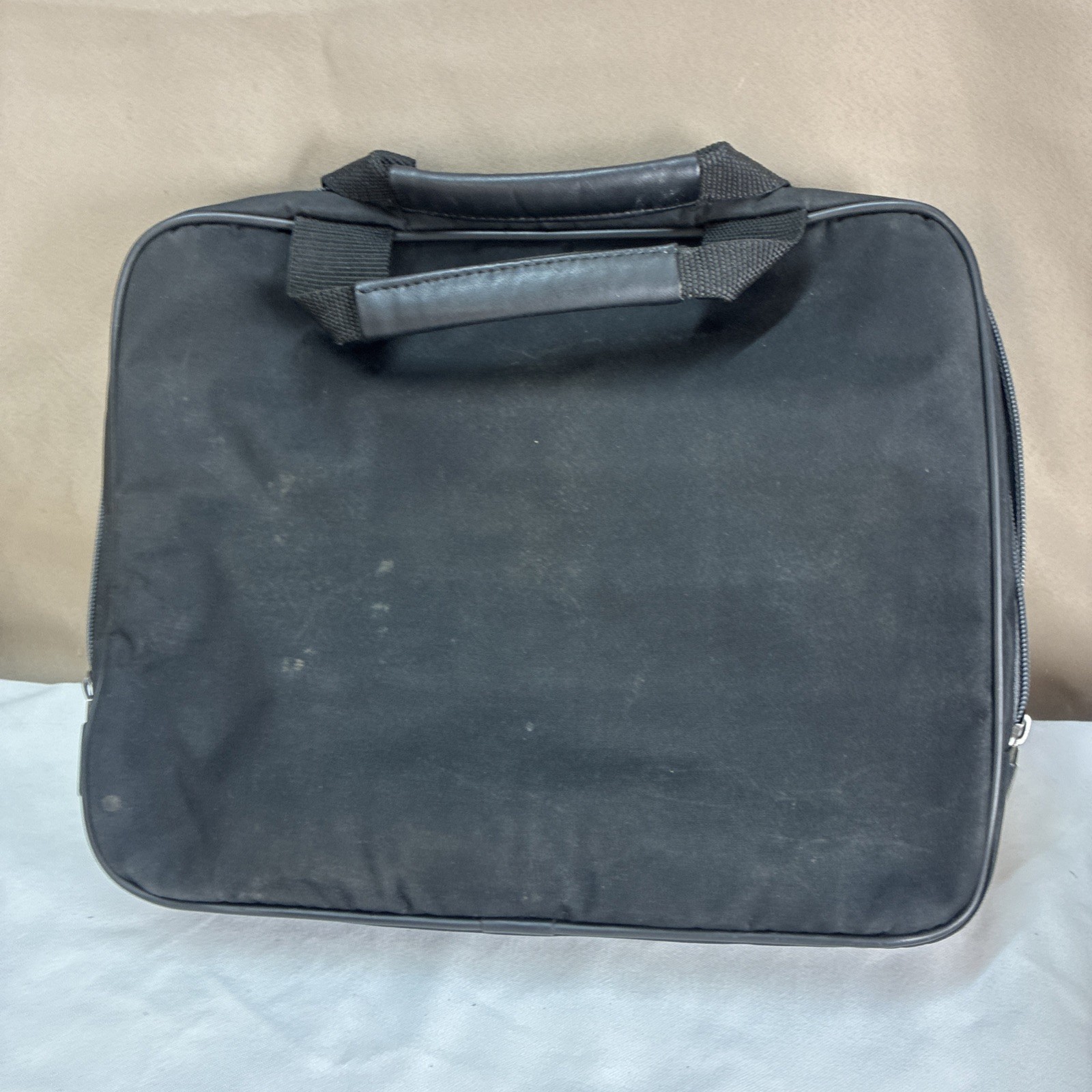 Acer One Mini Laptop Computer Windows Xp W/Mouse, Power Cord, & Carry Bag