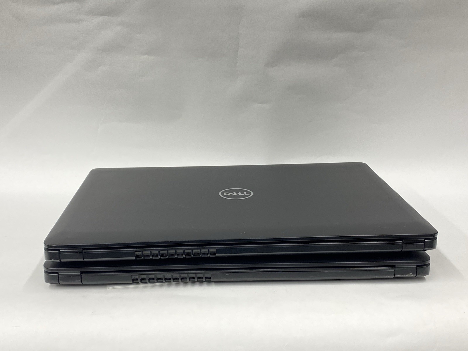 Lot of (2) Dell Latitude 3580 – 1366×768 – i3-6006u – No RAM/SSD/OS – READ