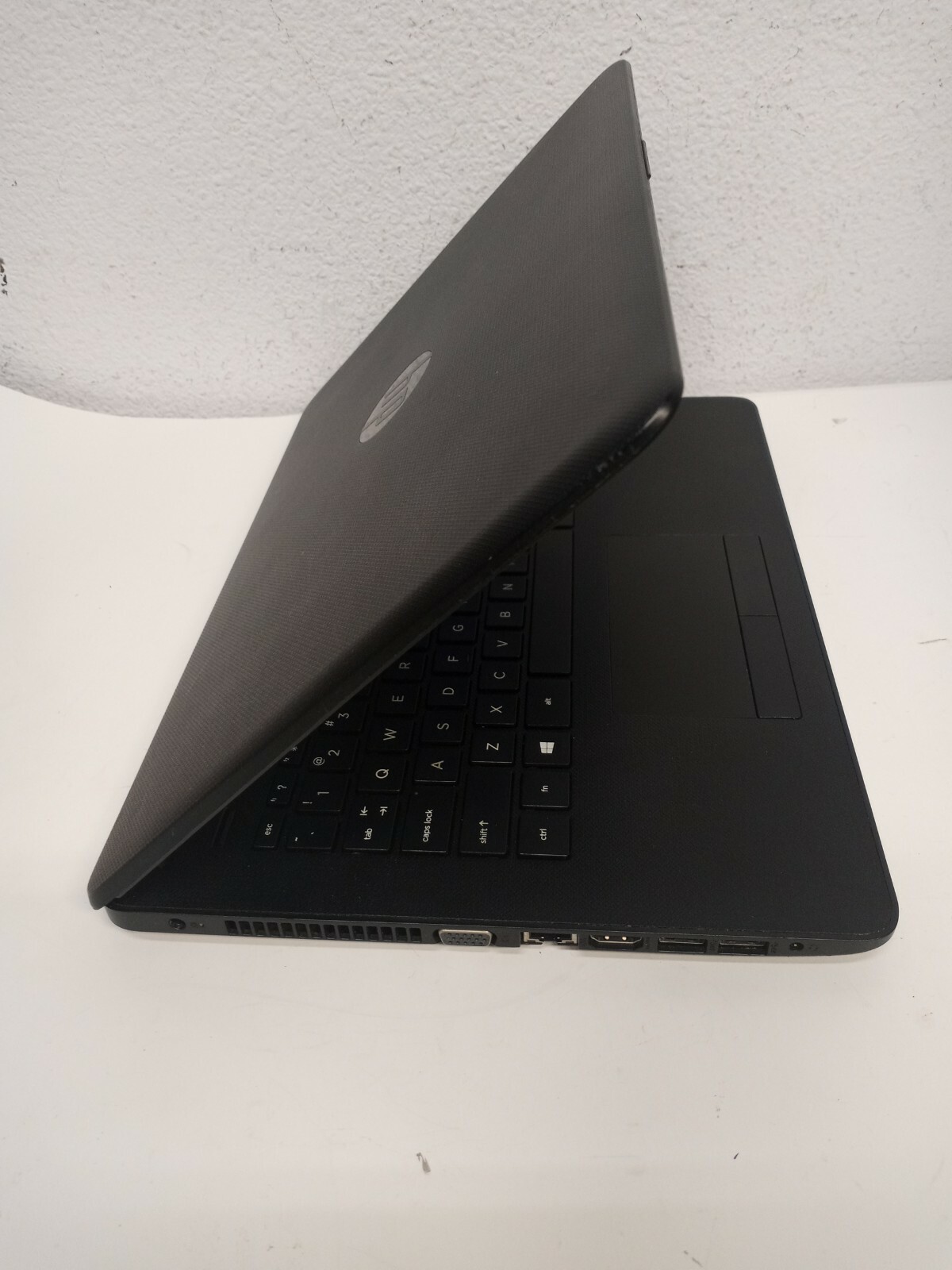 HP Laptop 14-bw012nr 14″ AMD E2-9000E Radeon 1.50GHz 4GB Ram 32GB SSD BT Win10