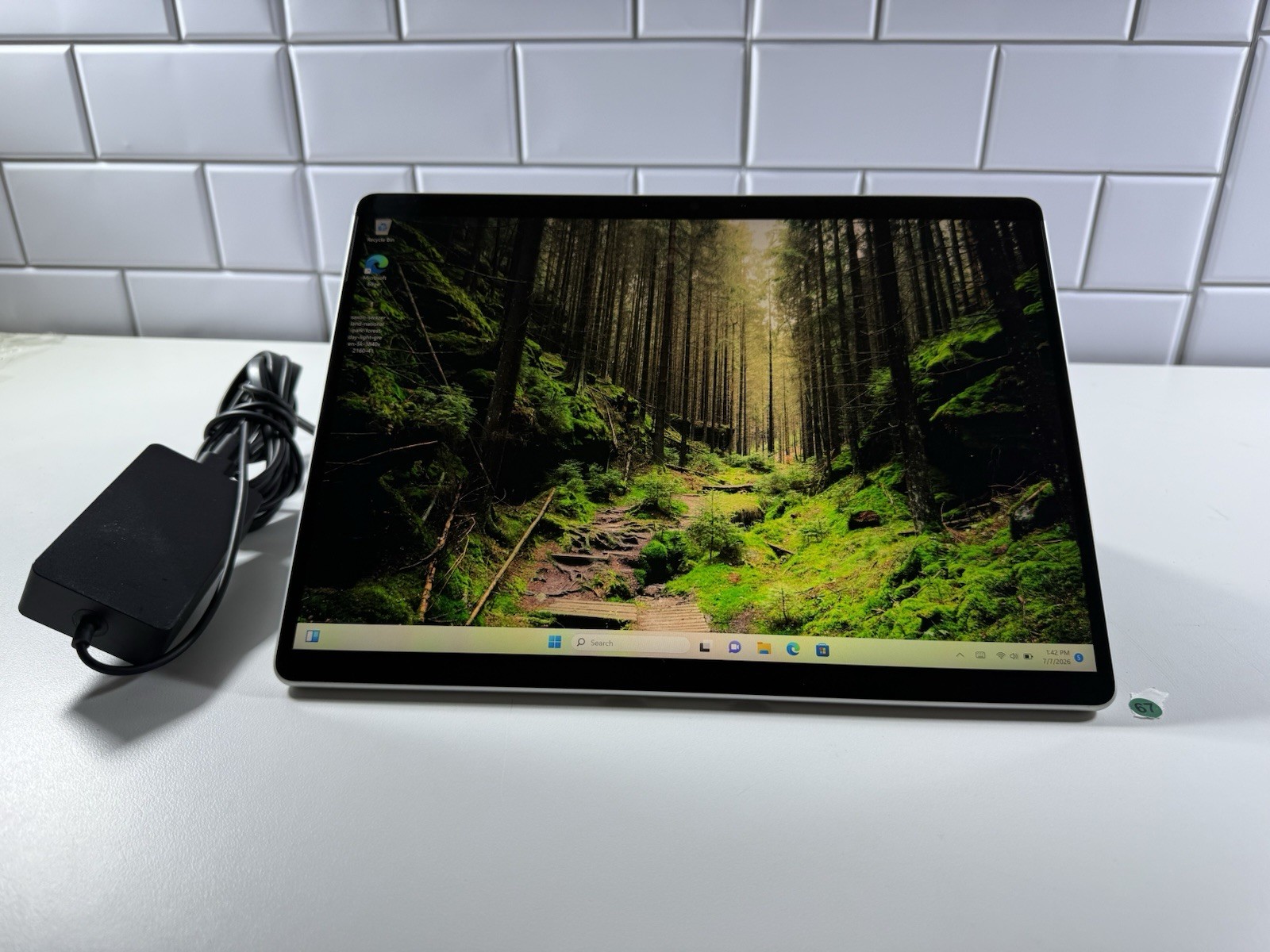 Microsoft Surface Pro 8 (1982) i5-1145G7 – 16GB RAM – 256GB 120Hz – Win 11 Pro