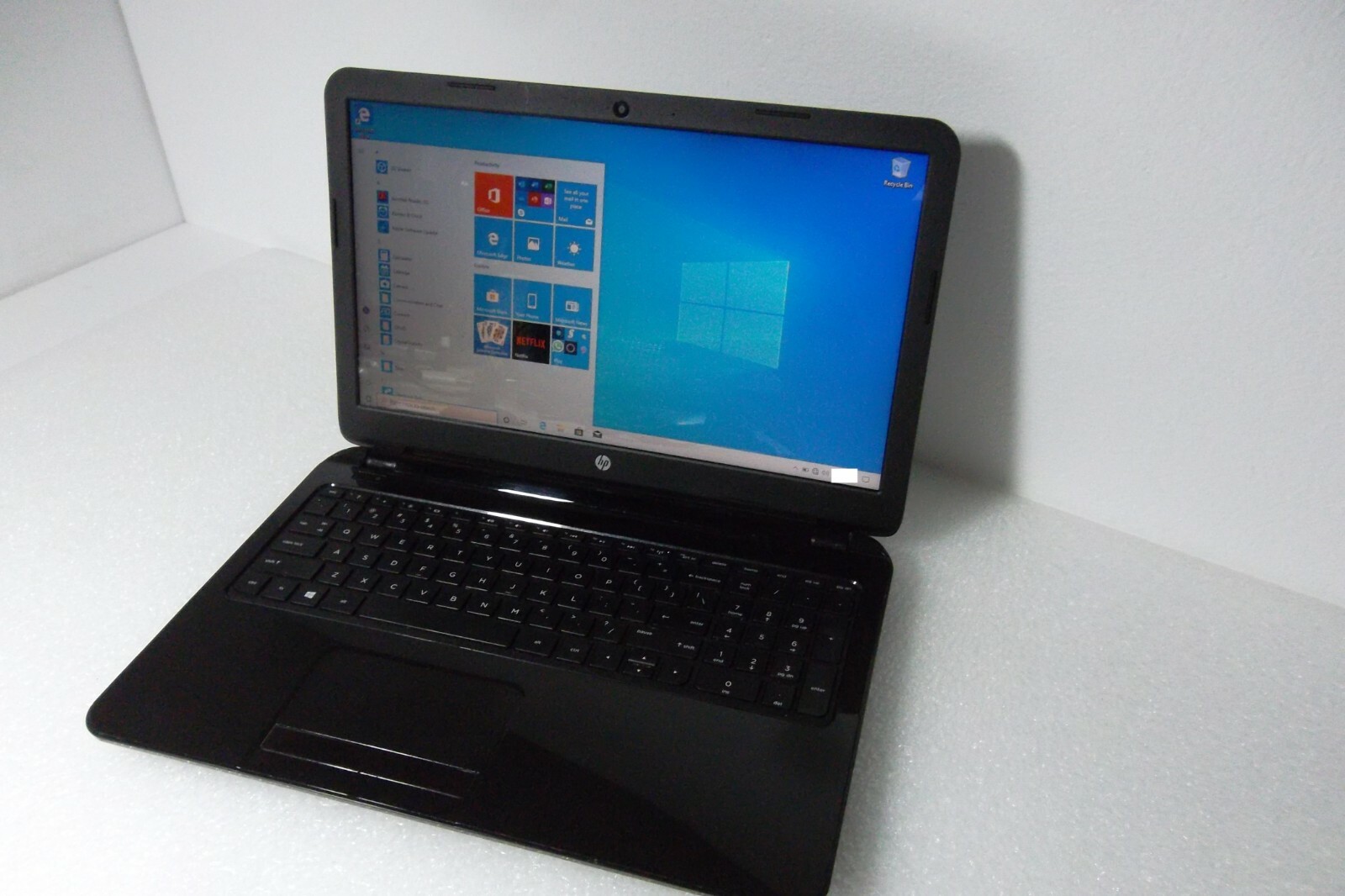HP 15-r007TX Notebook Core i5-4210U (4th Gen) 15.6″ 8GB Wi-Fi WebCAM G8D31PA#ACJ