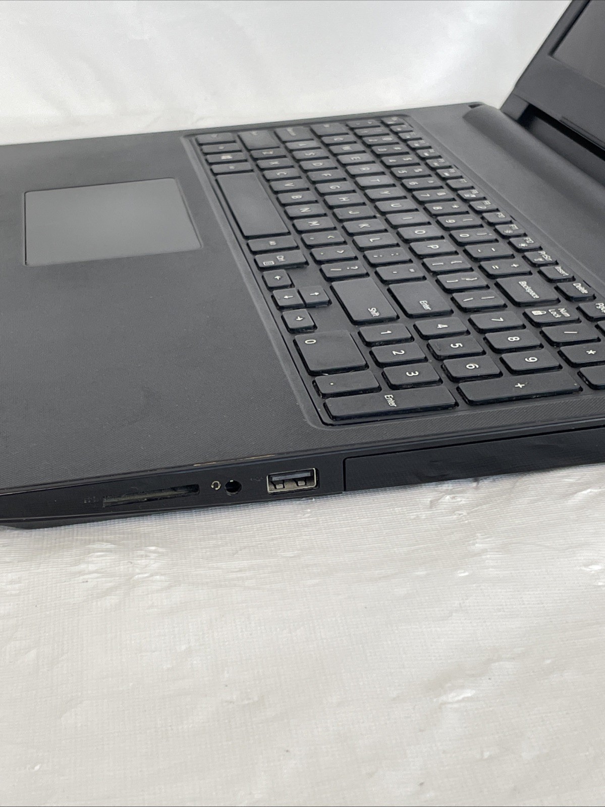 Dell Inspiron 15 3567 | Intel i5-7200U 2.50GHz | 12GB RAM | No HDD | Bad Screen