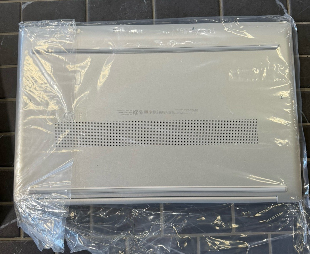 hp laptop 17 Cp2025dx