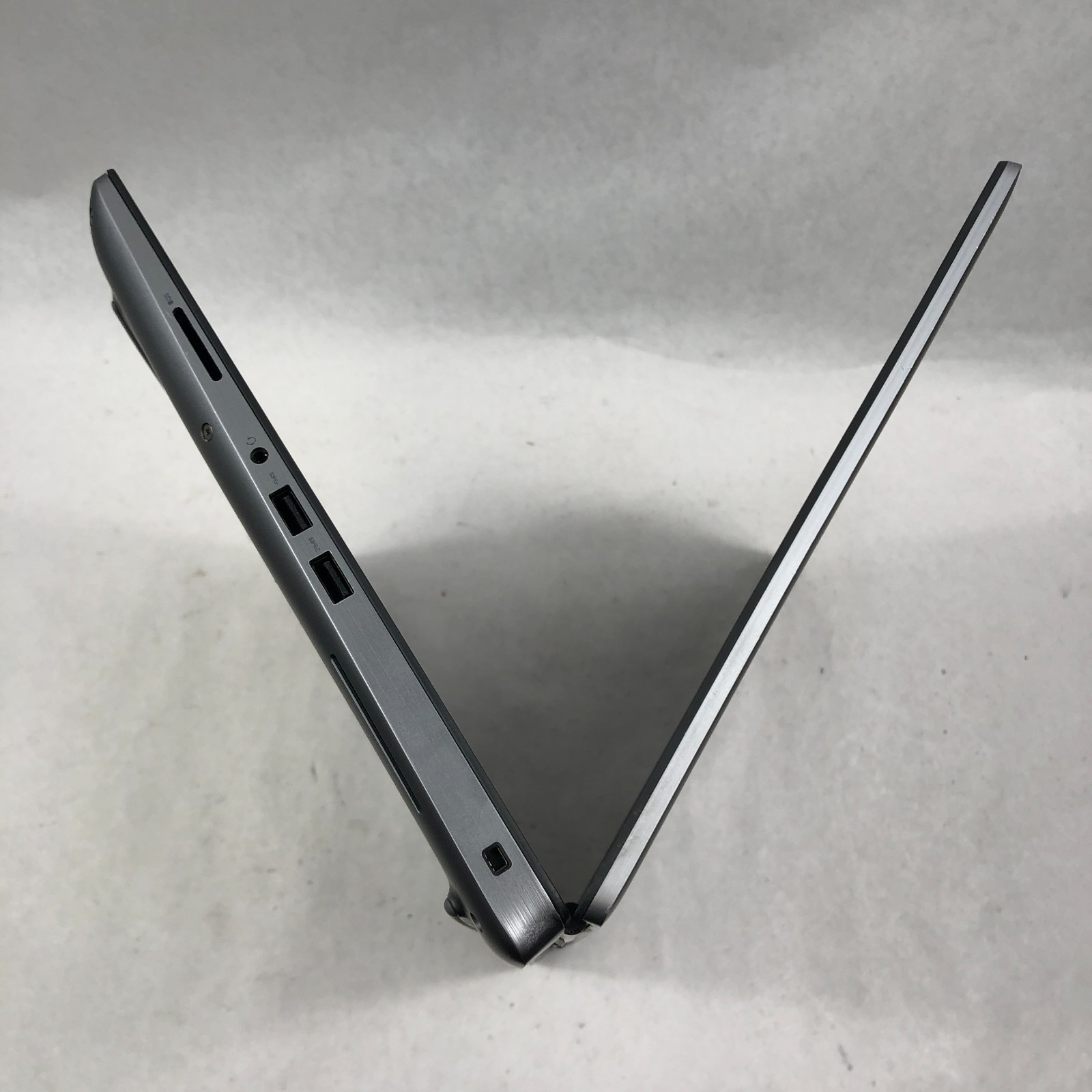 DELL PRECISION 7560 FHD Core i7-11850H 32GB RAM 512GB SSD RTX A3000 No OS