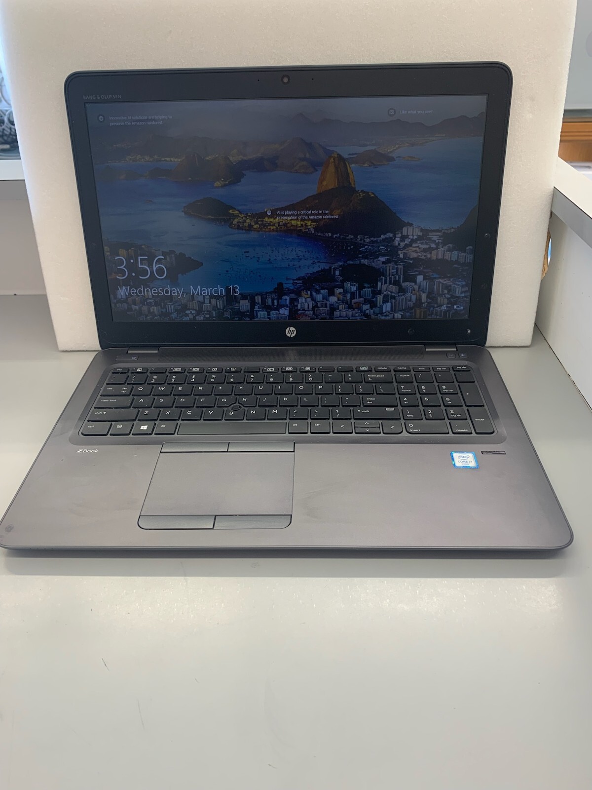 HP M6G49AV ZBook 15u G3 i7 16GB 500GB SSD + 500GB HDD 15.6″ Windows 10 Enterpris