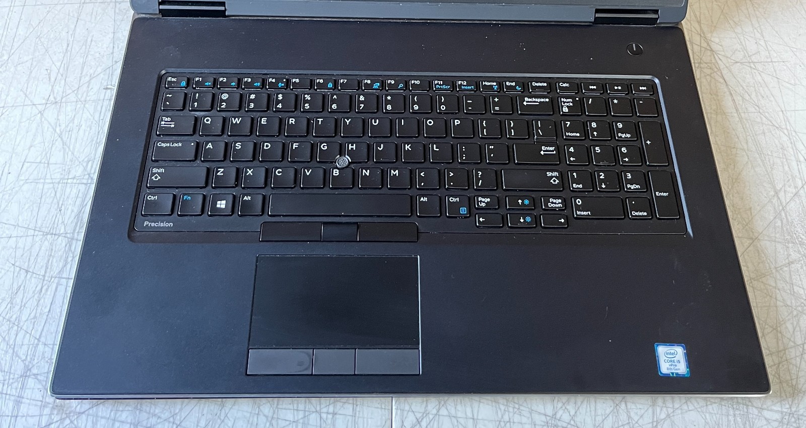 DELL PRECISION 7730 17.3″ i5-8400H 1TB/32GB RAM 16GB video WIN 11