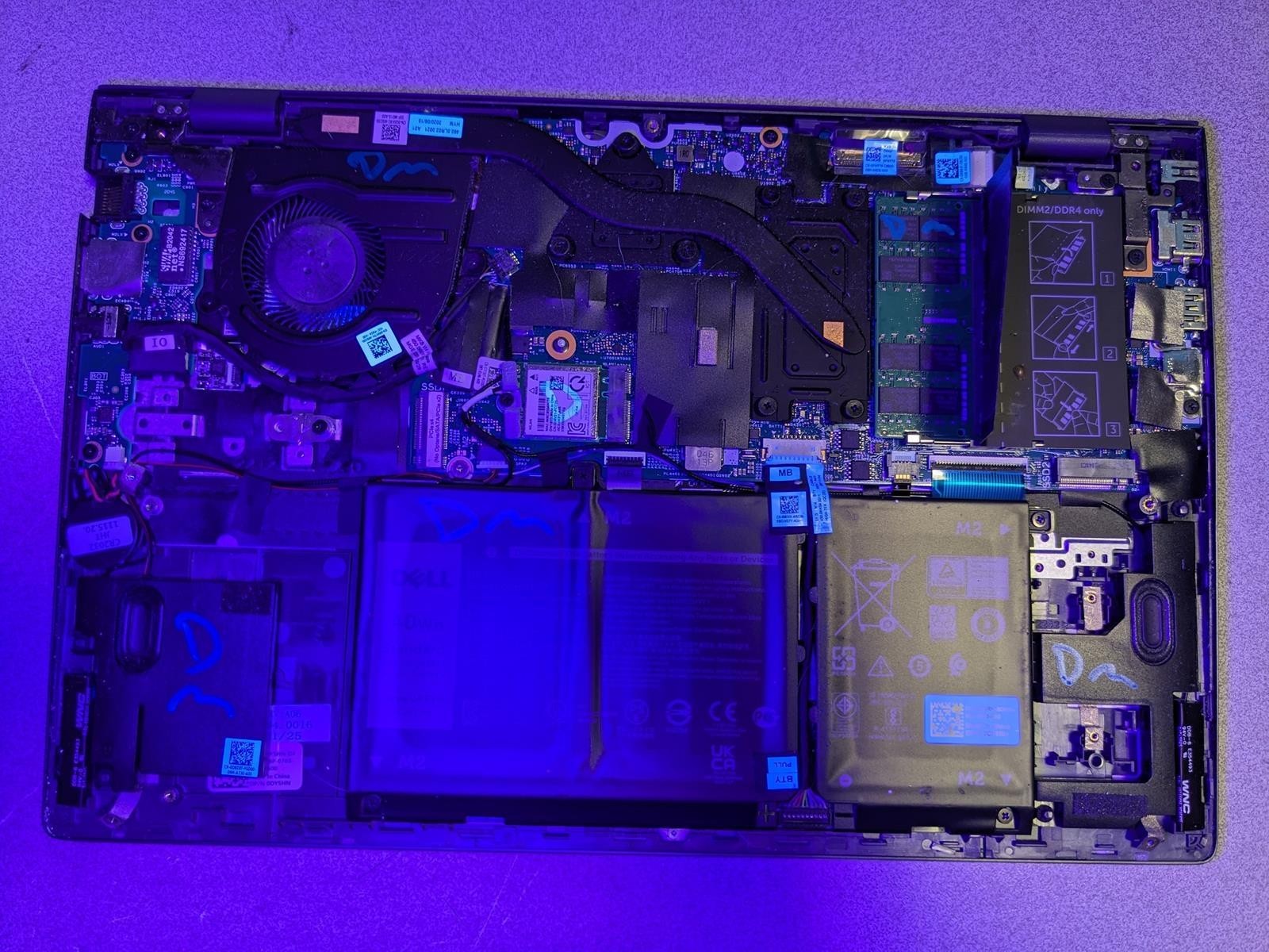 DELL VOSTRO 5402 i7-1165G7 @ 2.80GHz, 8GB RAM, NO HDD/OS – (FOR PARTS)