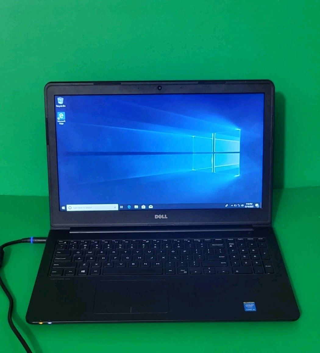 Dell Latitude 3550 15.6″ i5-5200U 2.2GHz 4GB RAM 500GB HDD For Parts As Is