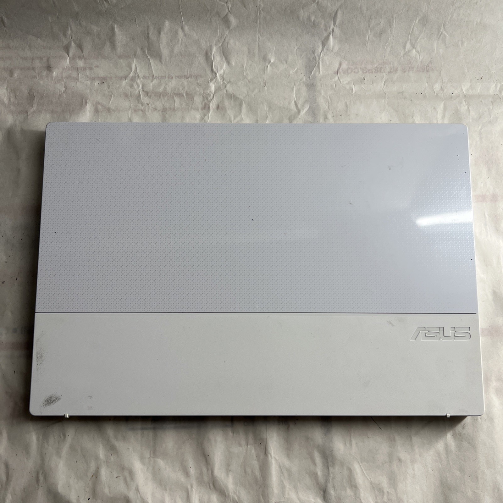 ASUS ImagineBook 14 MJ401TA m3-8100Y 4GB 128GB SSD / NO OS