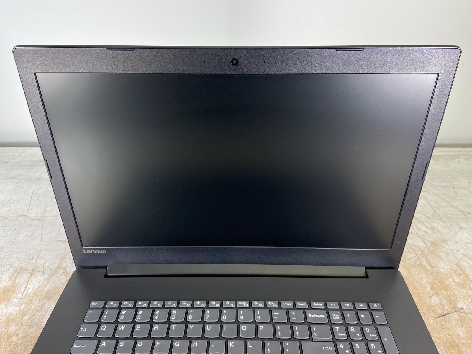 LENOVO IDEAPAD 330-17IKB i5-8250U @ 1.60GHz, 8GB RAM, NO HDD/OS