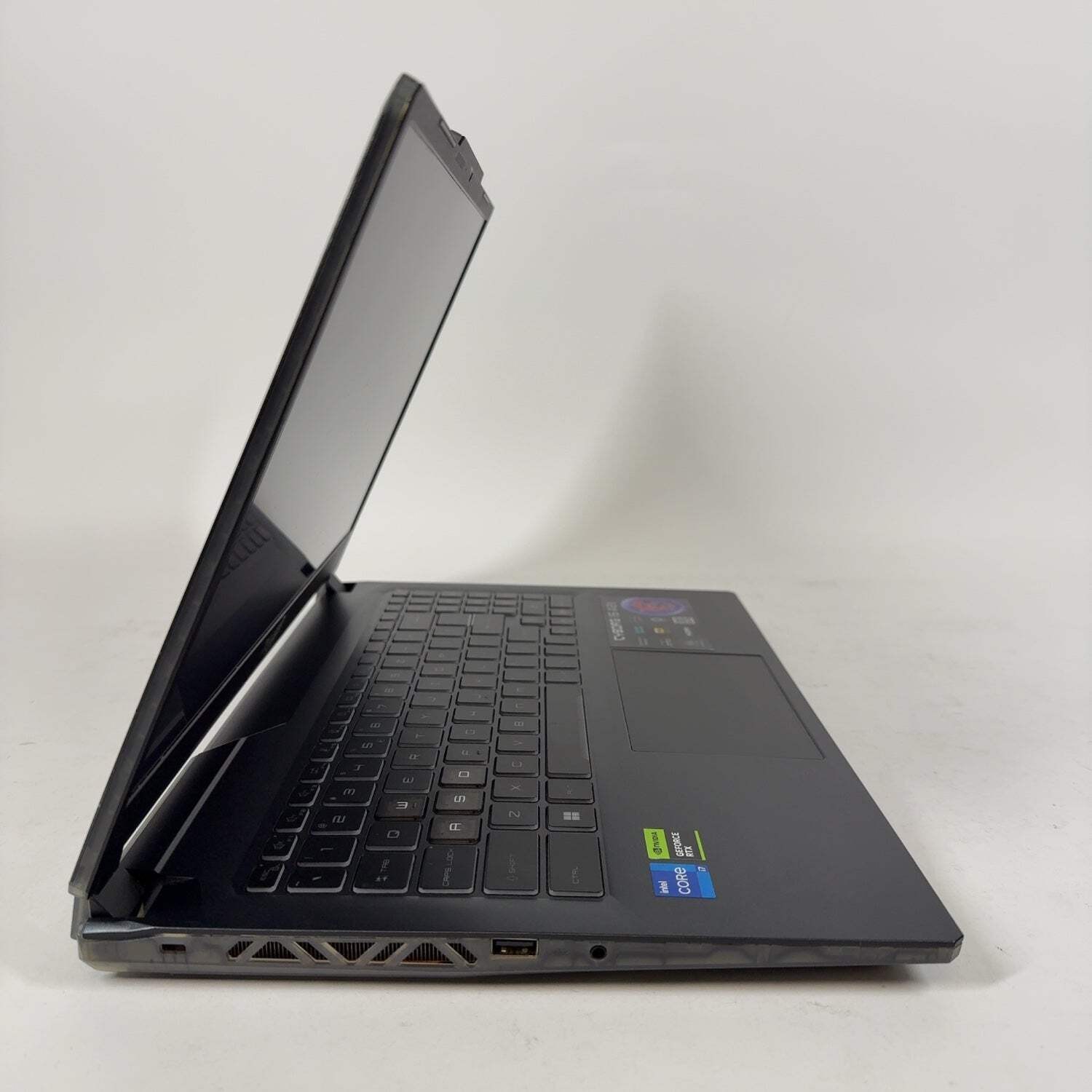 MSI Cyborg 15 A13VF 16″ i7-13620H 2.4GHz 8GB RAM 1TB SSD SSD GeForce RTX 4060