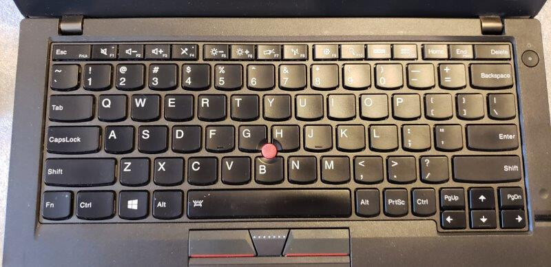 Lenovo X250  W11 Pro  Samsung SSD  Carrying Case