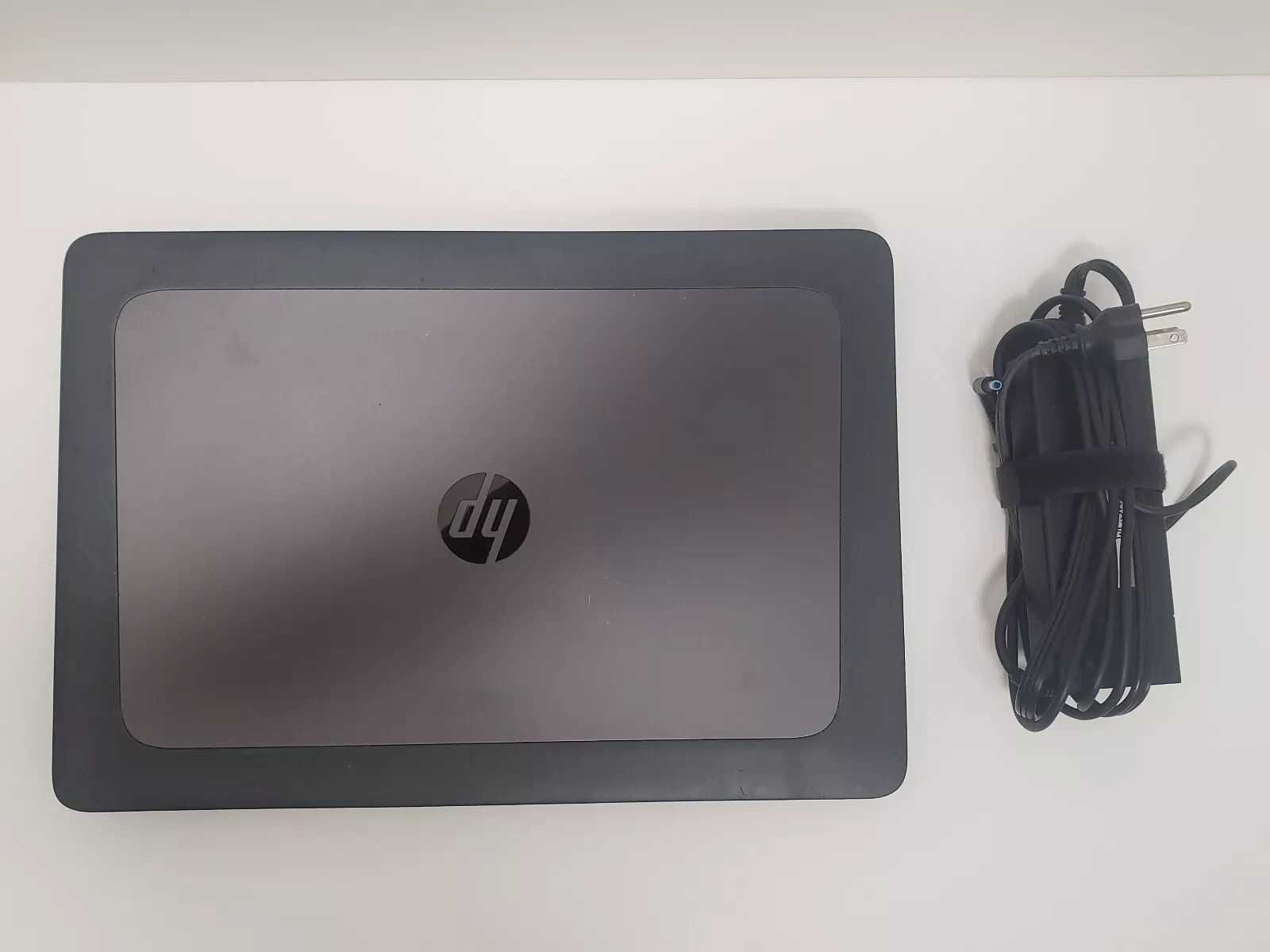 HP ZBook 15 G4 15.6″ Xeon E3-1505M v6 16GB RAM 512GB SSD Quadro M2200 Win 11 Pro