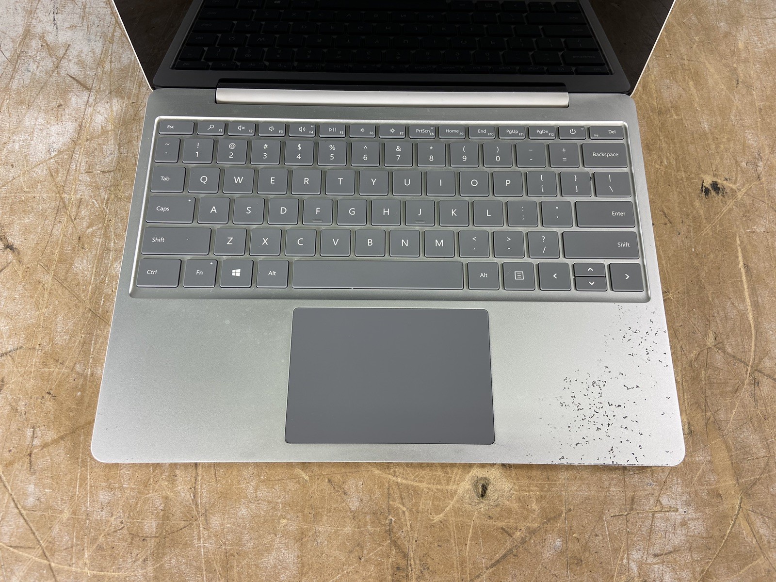 MICROSOFT SURFACE LAPTOP GO (1943) i5-1035G1 @ 1.0GHz, 4GB RAM, 64GB SSD