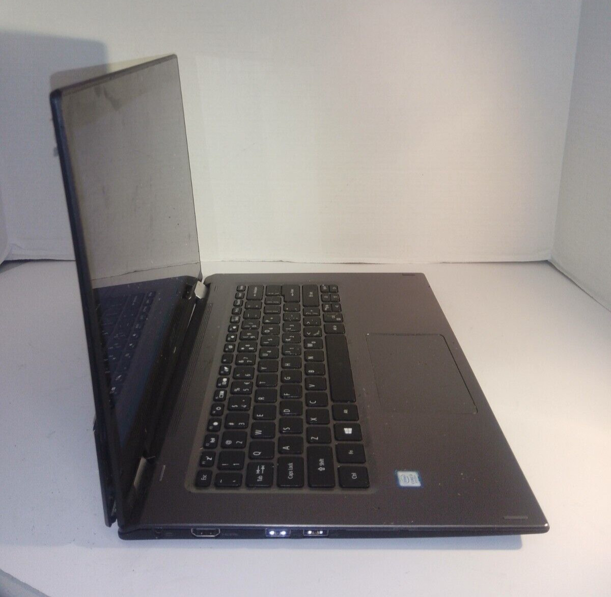 Acer Aspire Spin 3 series 15.6” Core i3-8145U @ 2.1GHz 4GB RAM no HDD