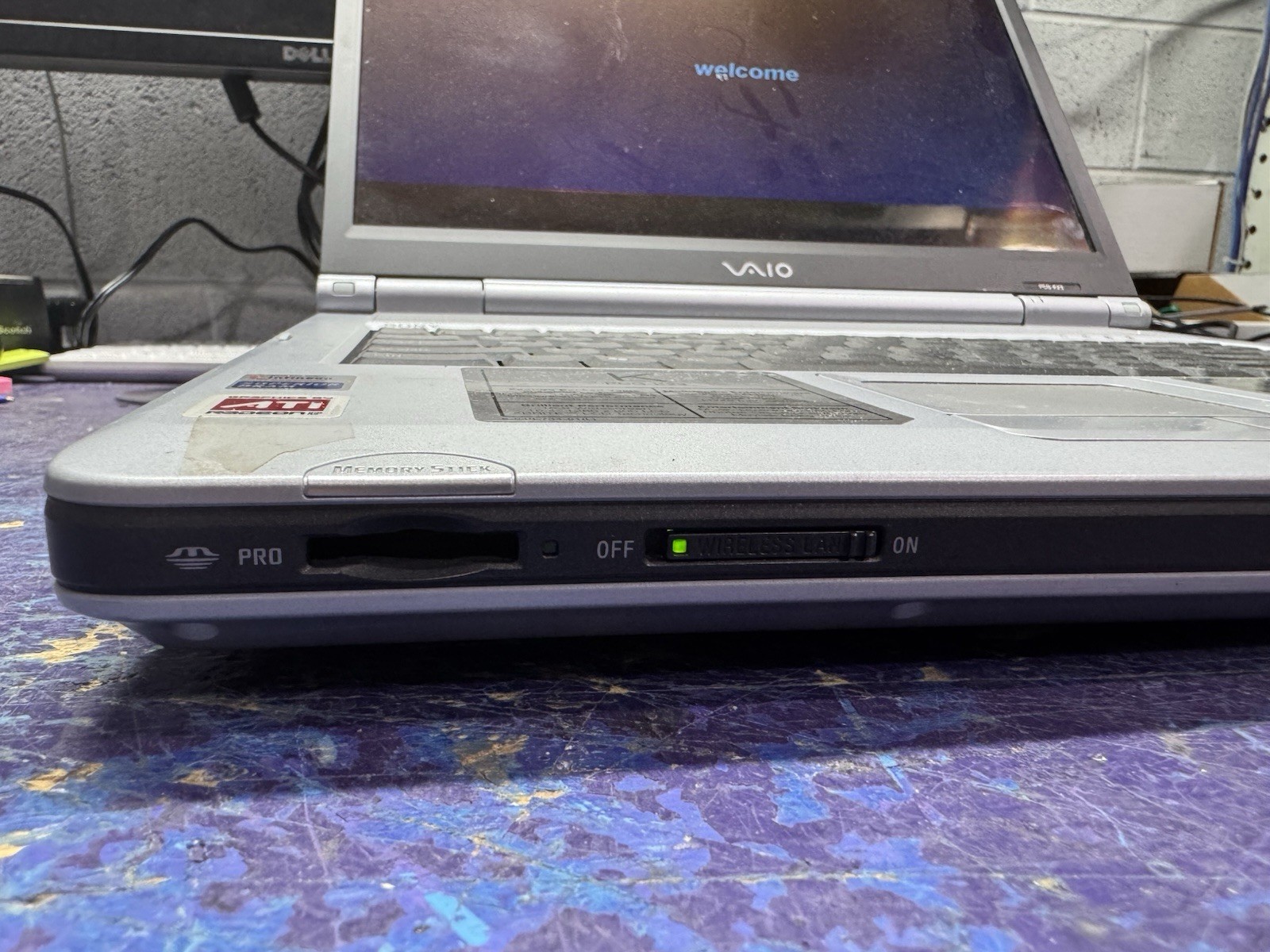 Vintage Sony Vaio PCG-9RFL Laptop Intel P4/960MB Ram/60GB HDD/Win XP Tested