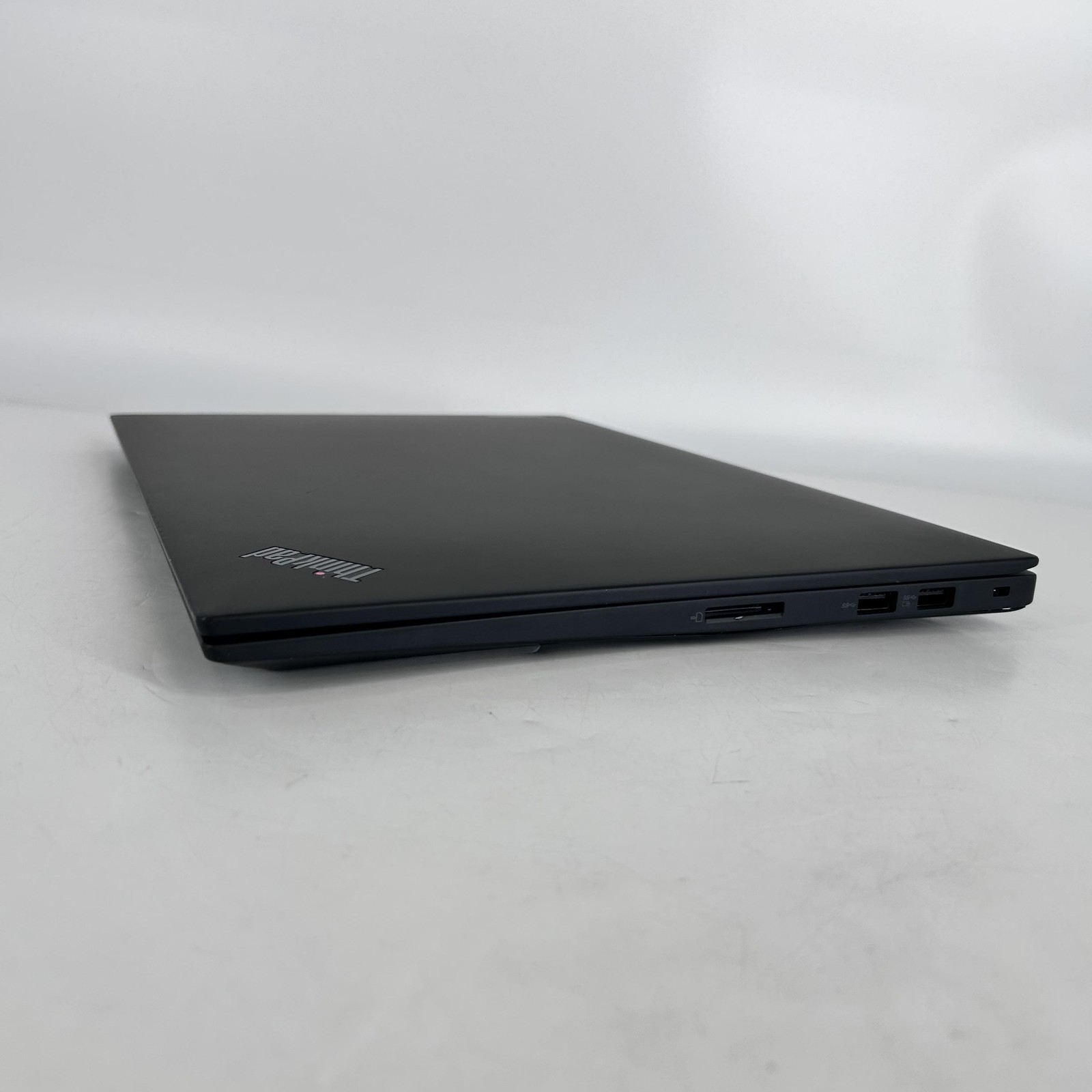 Lenovo ThinkPad P1 Gen 5 16 QHD+ 165Hz 2.3GHz i7-12700H 16GB 512GB SSD RTX A2000