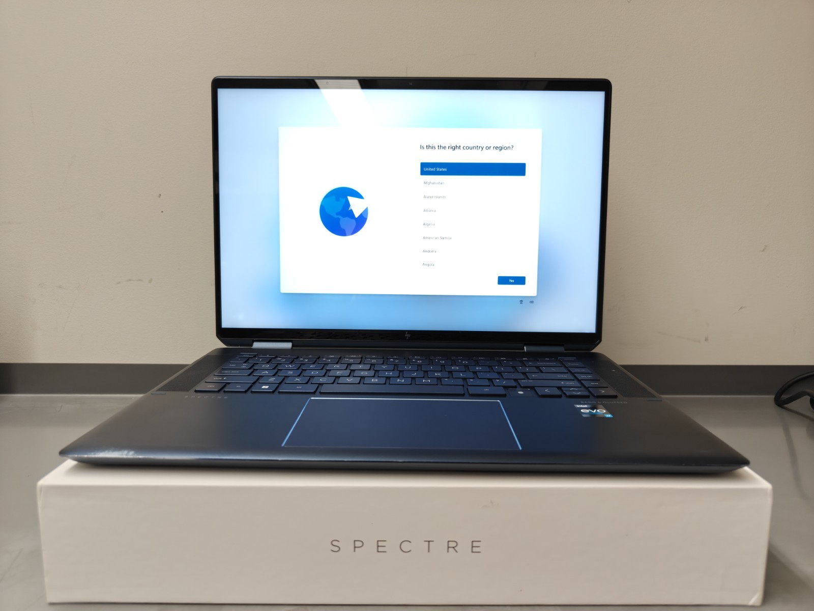 HP Spectre x360 2-in-1 16in 3K+ Touch i7-12700H 16GB 512GB SSD W11 Nocturne Blue