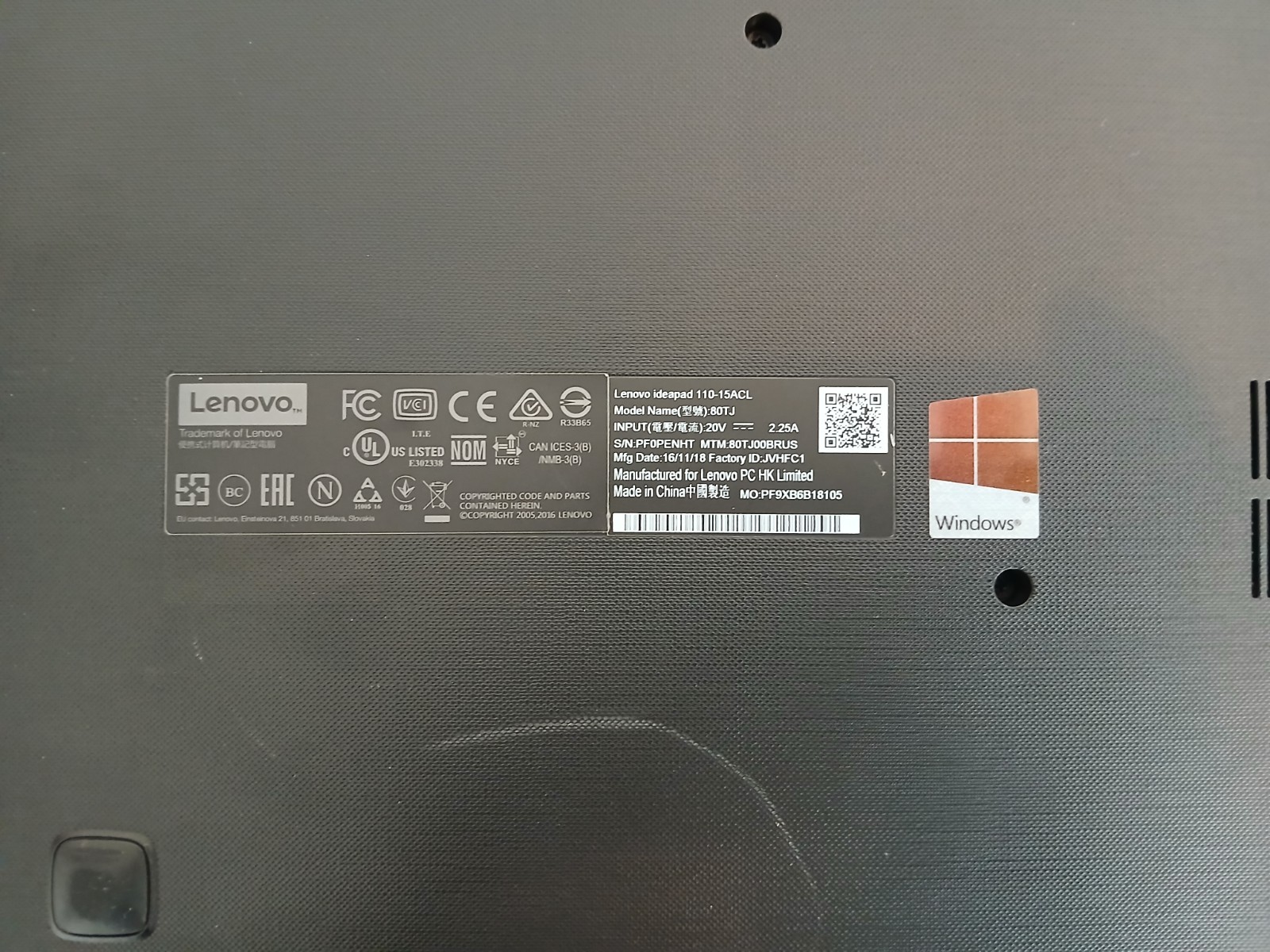 Lenovo IdeaPad 110-15ACL 15.6″ (500GB, AMD A6 Quad-Core, 2.00GHz, 4GB) Notebook