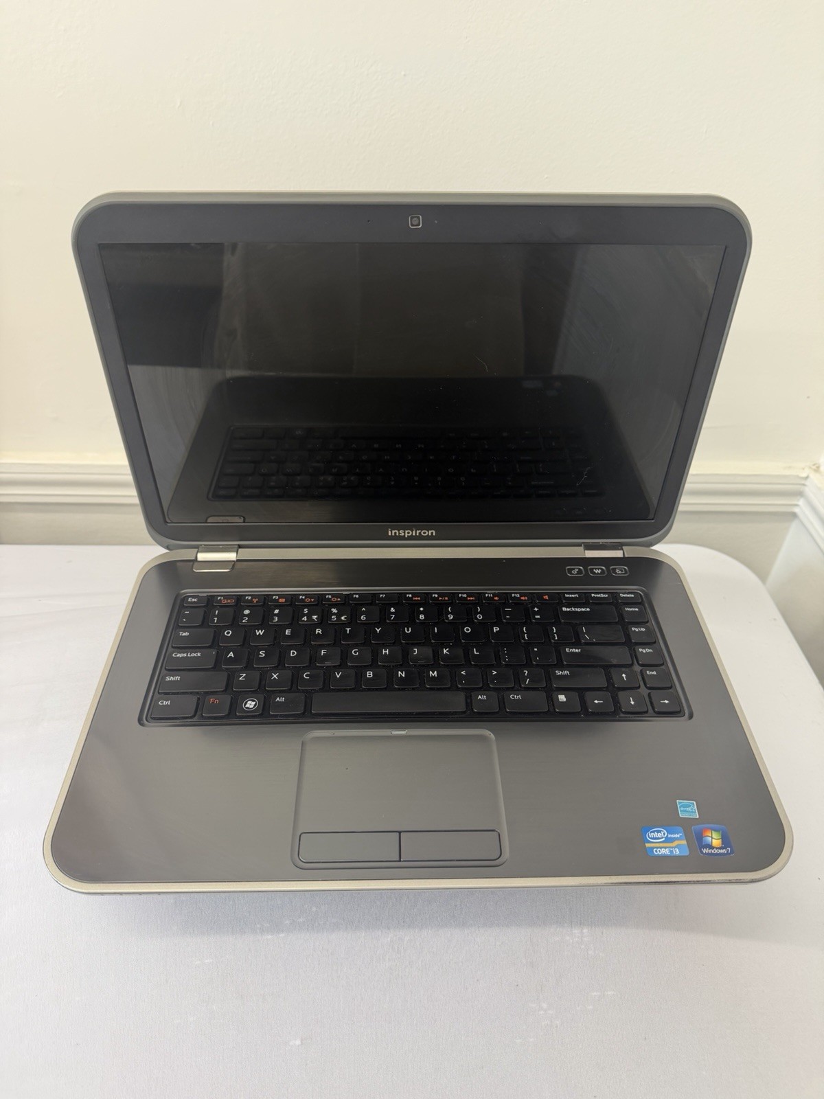 Dell Inspiron 5520 Laptop – Unknown if Screen is Good – Intel – Read Des