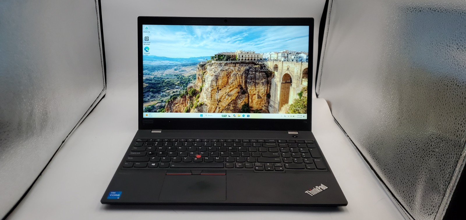 Lenovo ThinkPad T15 Gen 2i Laptop Intel Core i5-11th Gen 16GB 256GB SSD 15″ FHD