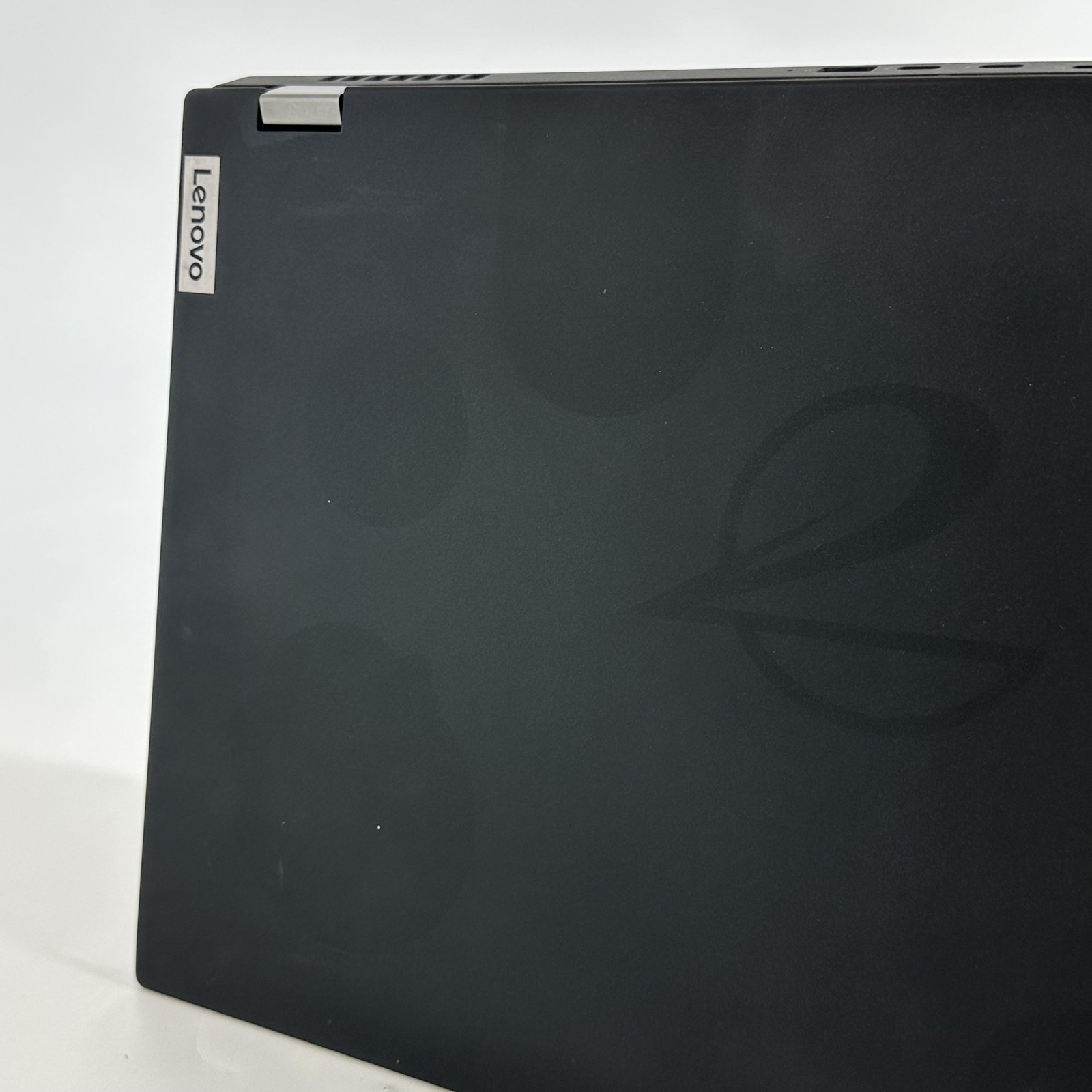 Lenovo ThinkPad P15 Gen 1 FHD i7-10750H 16GB 512GB SSD Quadro T2000 LCD BLEED