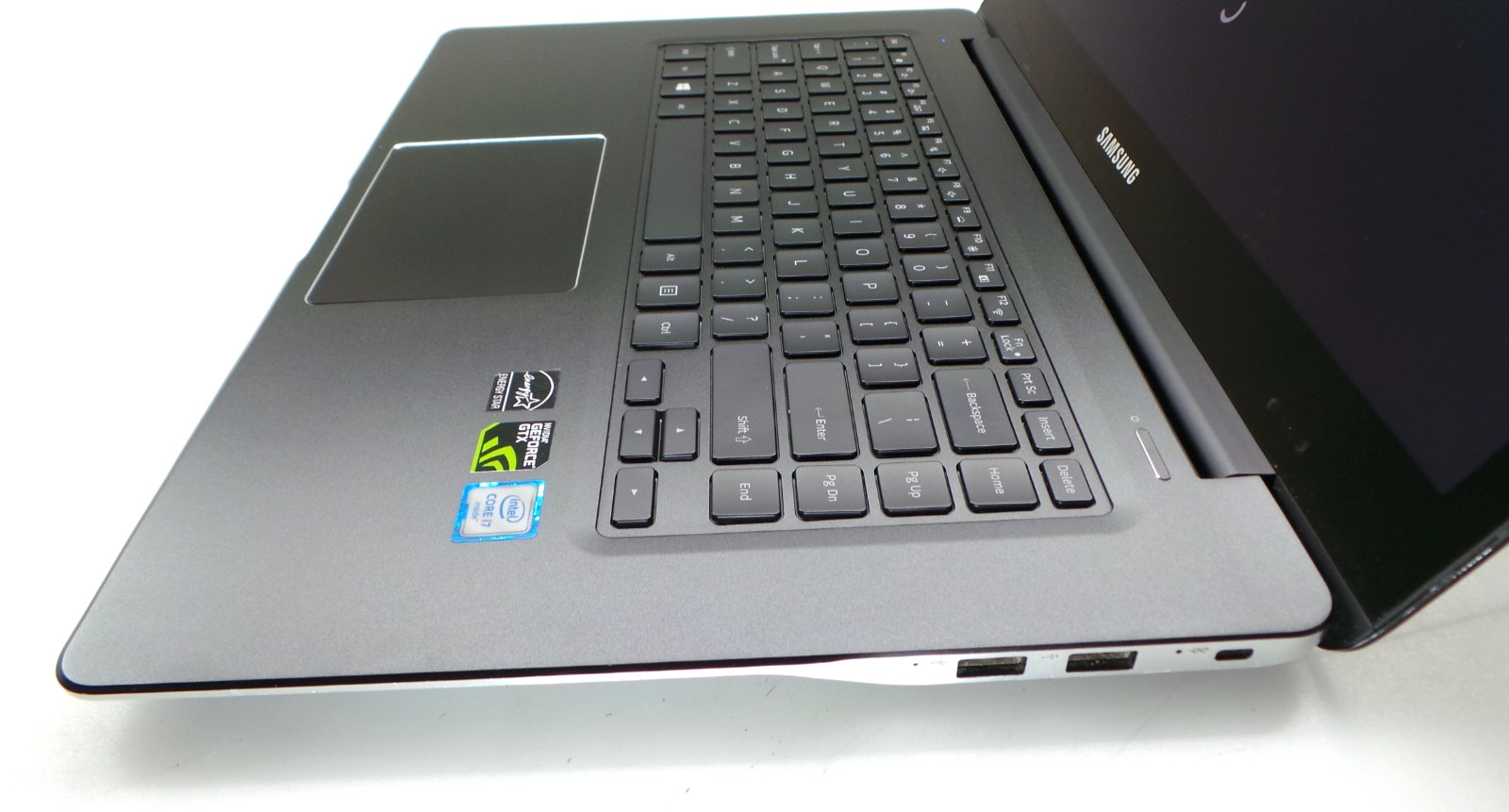 Samsung Notebook NP940Z5L | 15.6″ Touchscreen | i7-6700HQ | 8GB 256GB SSD | W11P