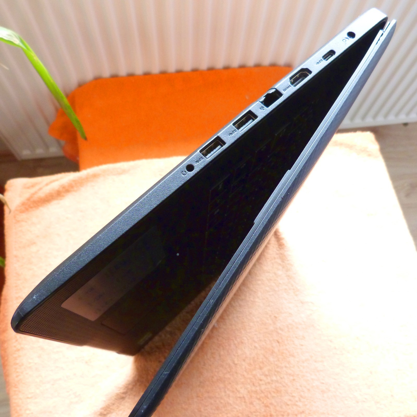 Dell 3793 Inspiron 17 inch FULLHD CARBON LOOK l 10GEN Core i7 SSD Windows 11