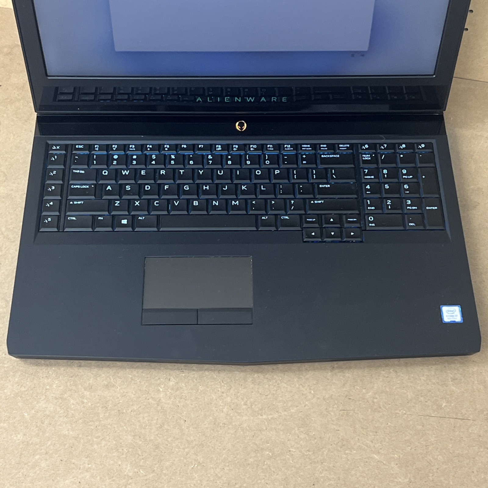 Alienware 17 R5 Gaming i7-8750H 16GB Ram 1TB SSD GTX 1070- Fair *76% Batt, Read*