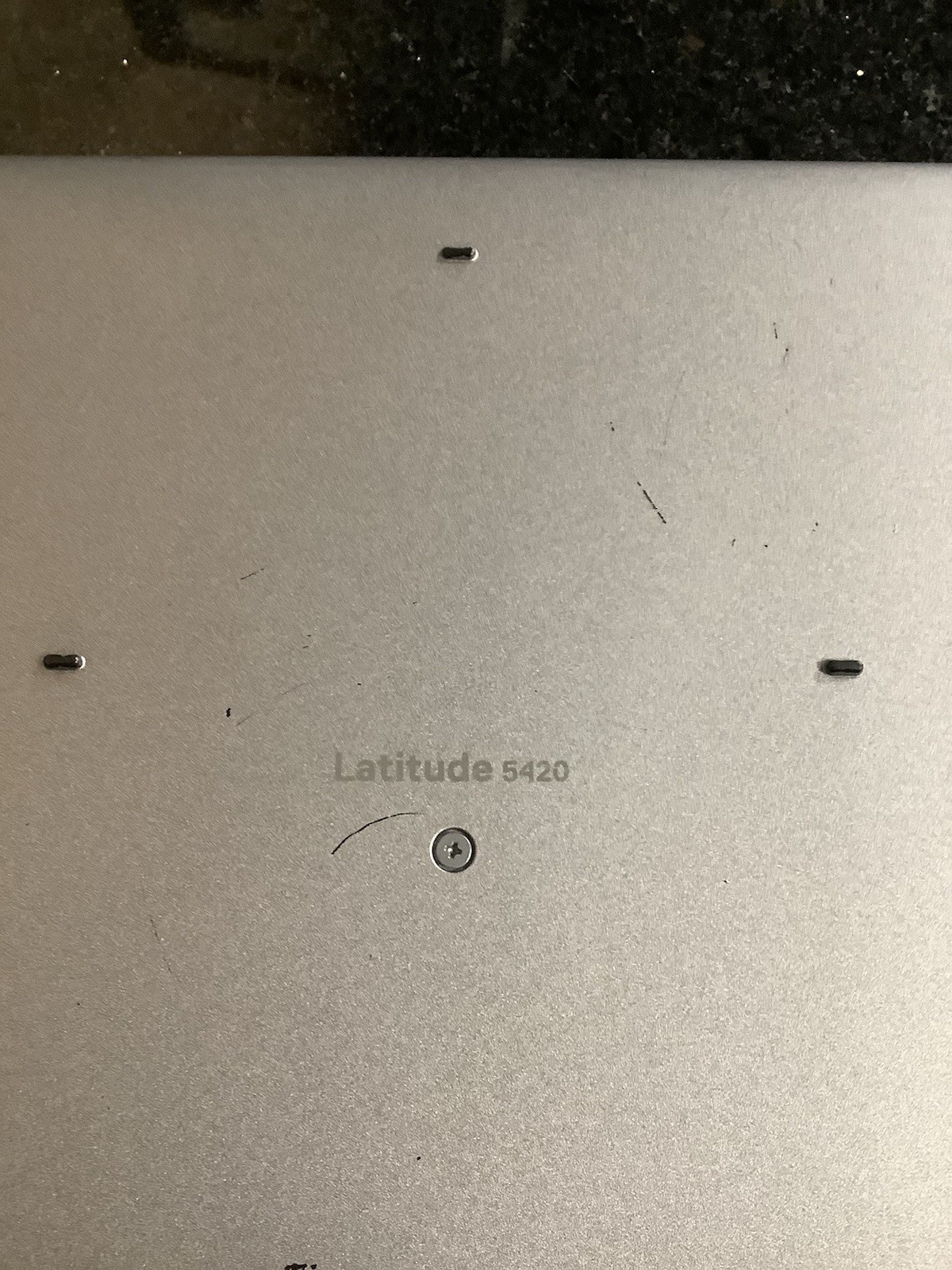 Dell Latitude E5420 14 in Intel Core i7-11850H 11th Gen., 2.60 GHz, 25566-1