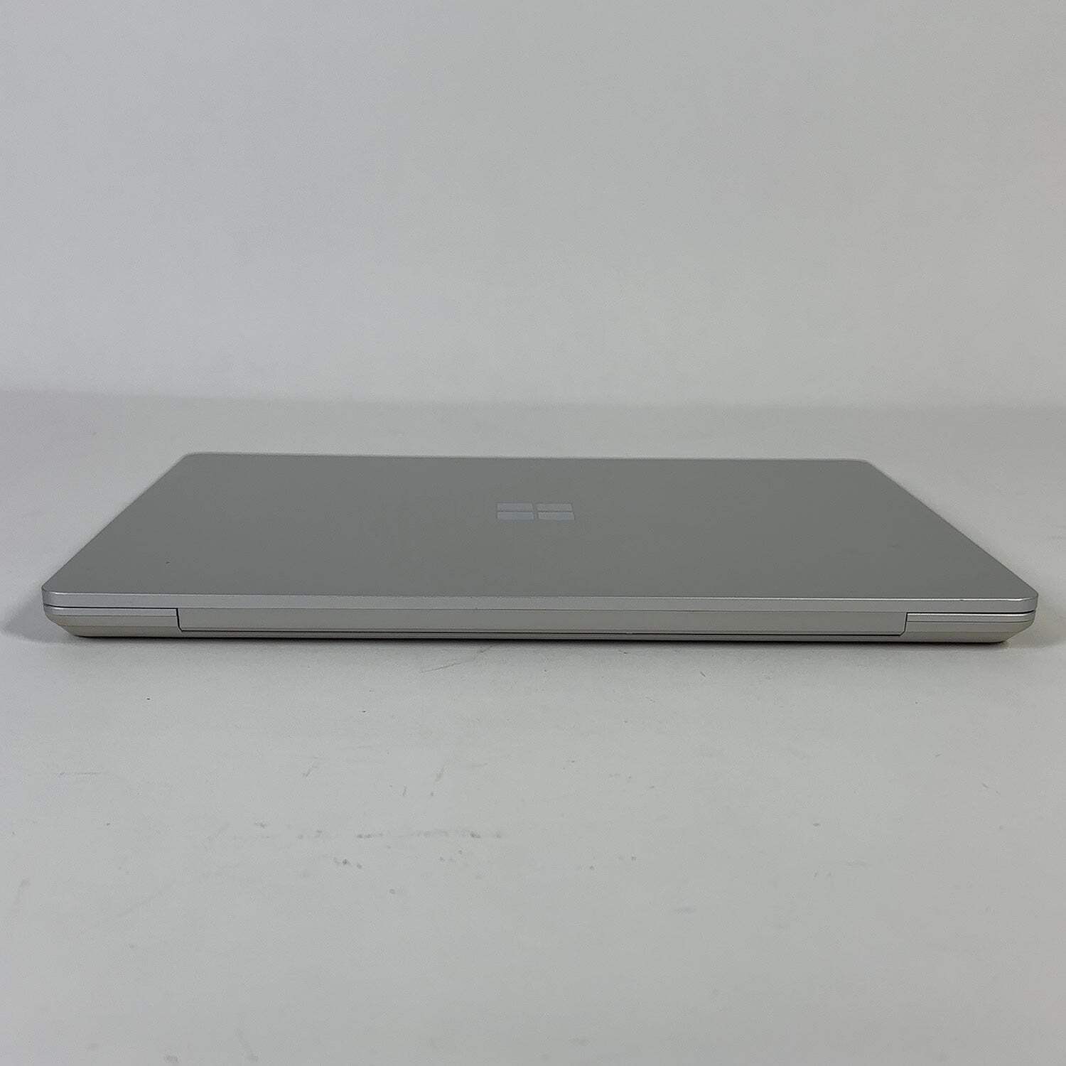 Microsoft Surface Laptop Go 1 1943 12.4″ i5-1035G1 1.0GHz 4GB RAM 64GB SSD