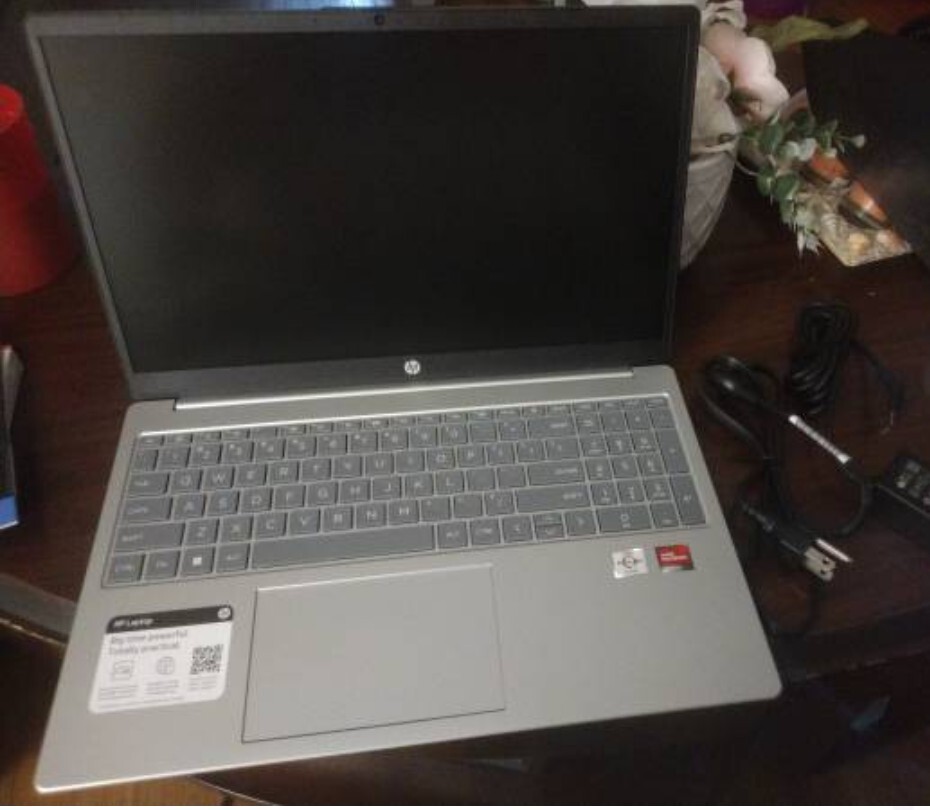 HP 15-DY5033DX 15.6″ (256GB SSD, Intel Core i3-1215U, 1.10GHz, 8GB RAM, Intel…