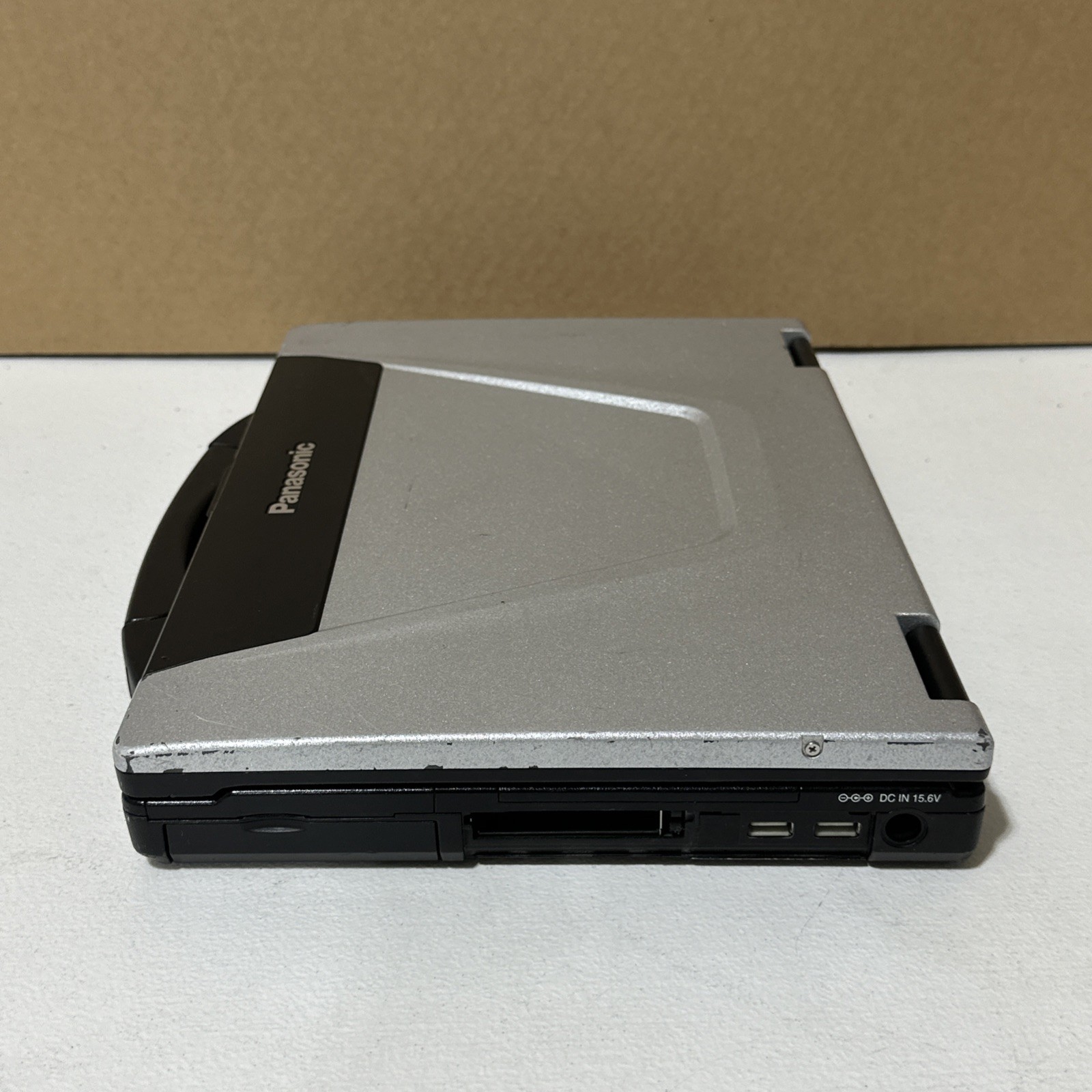 Panasonic Toughbook CF-52 Core 2 Duo P8400 2.26GHz 2GB RAM 120GB SSD Win 10 Pro