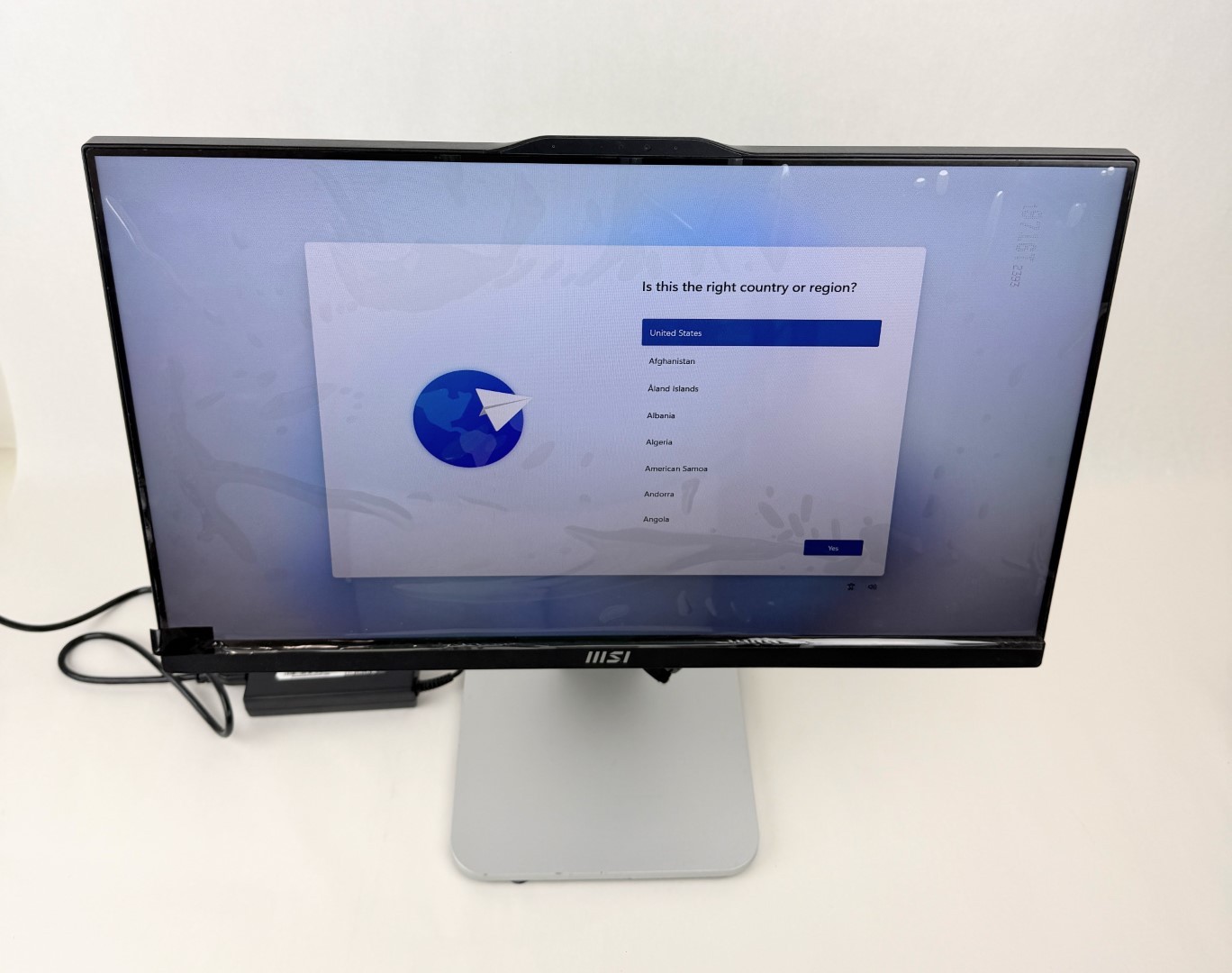 MSI Modern AM242 RPL-U 23.8″ FHD Touch Core 7 150U 16GB 1TB SSD + 1TB HDD W11H