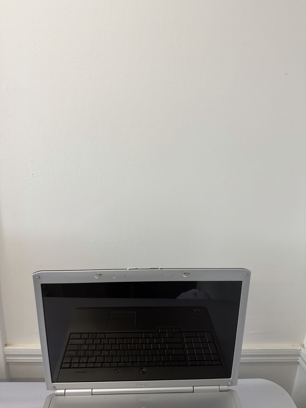 Dell Inspiron 1720 Laptop – Good Screen – Intel Duo 06FD – Read Des