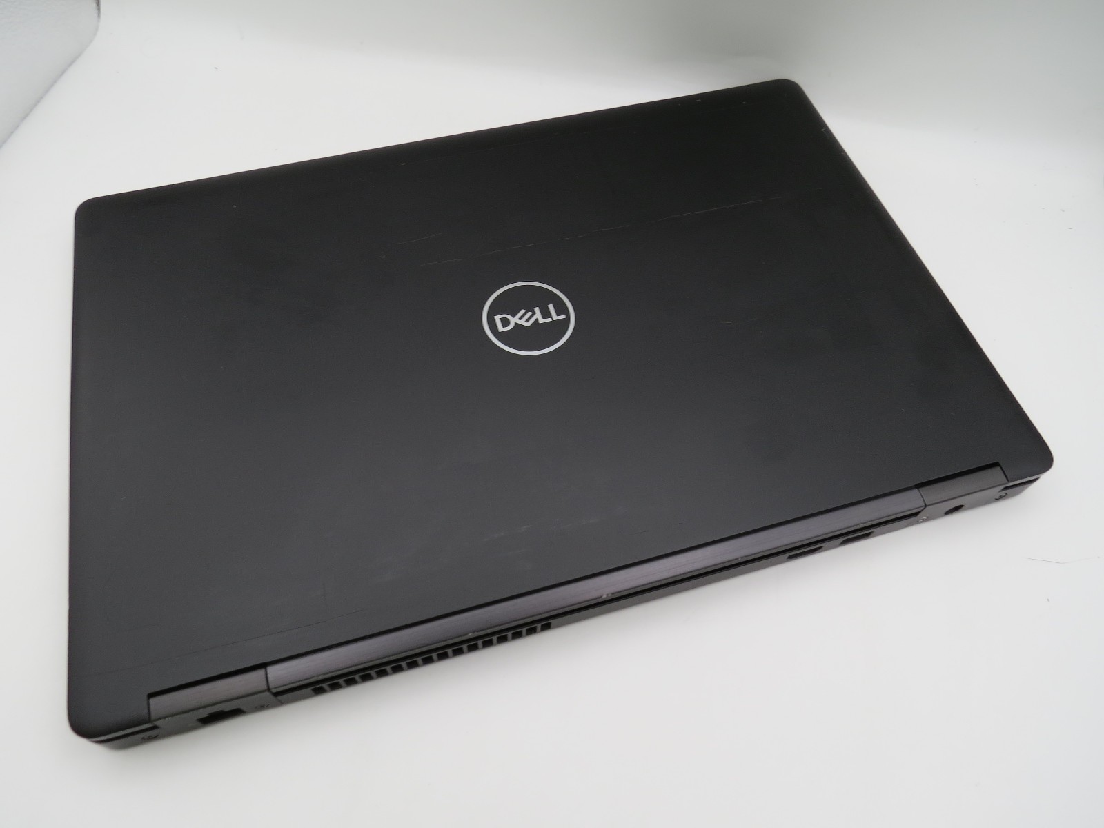 Dell Laitiude 5590 | i5-7300U @ 2.6GHz | 8GB DDR4 | 256GB | No HDD/OS/Battery