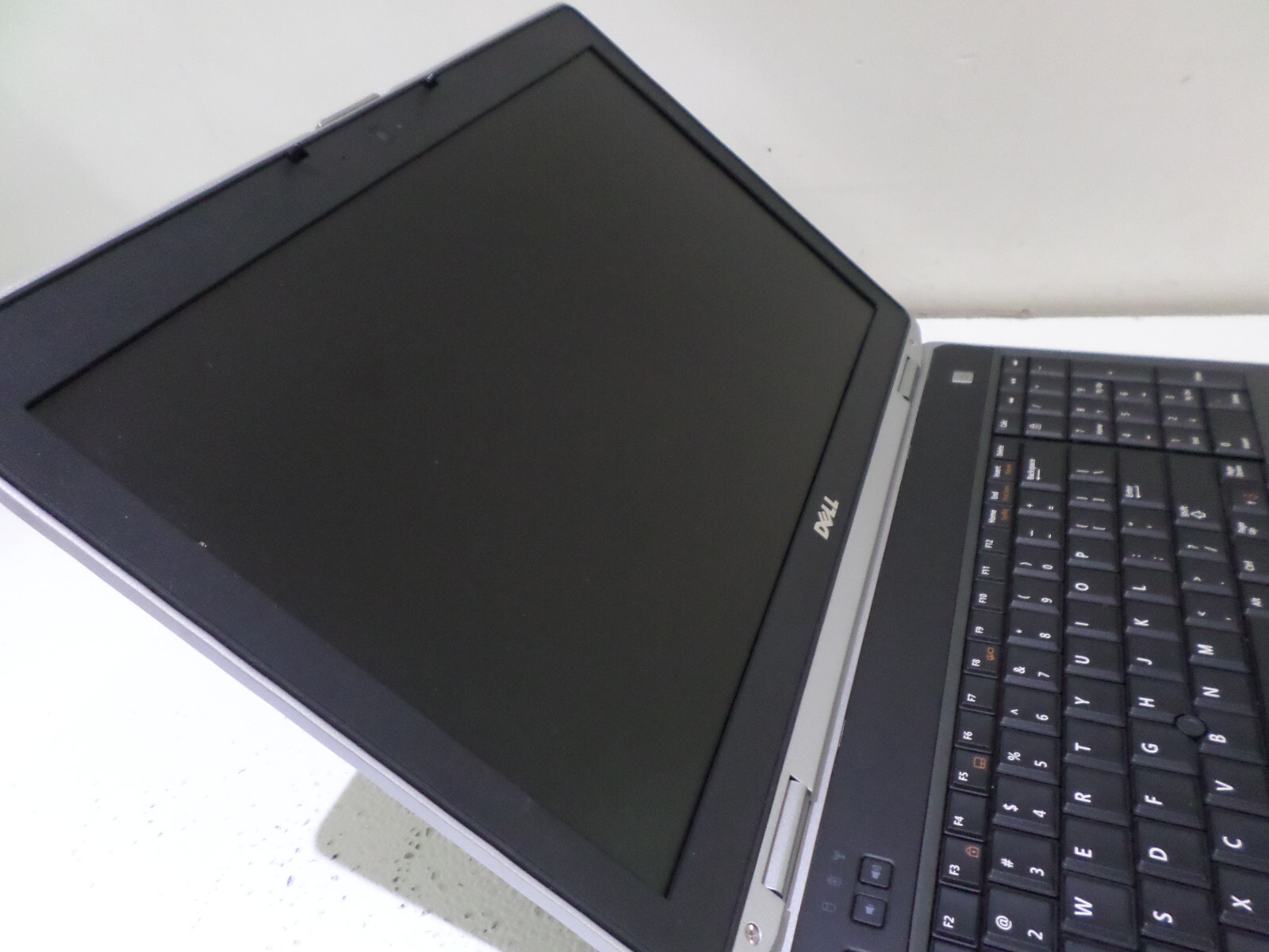 Dell Latitude E6530 – Intel Core i5-3210M, No RAM/HDD/Bat, Dead Pixels – PARTS