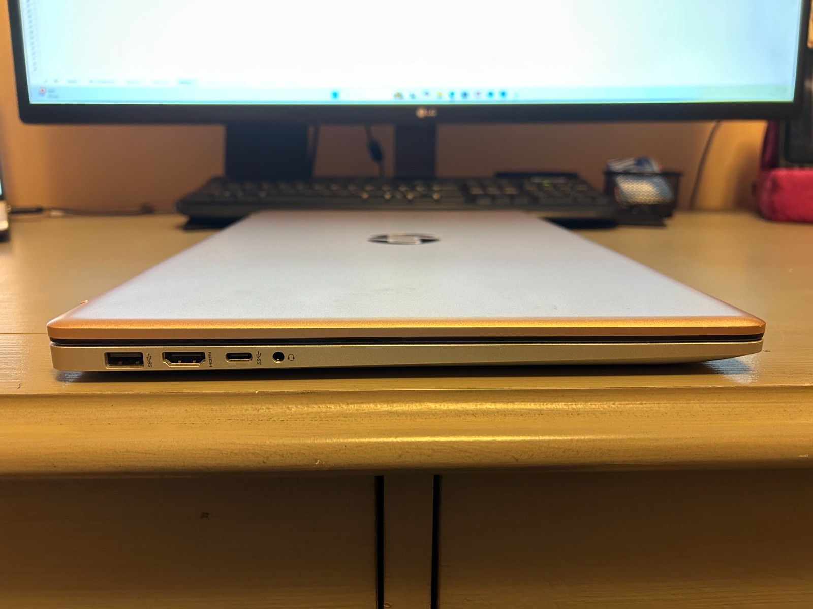 Rose Gold 17.3″ HP Laptop 1TB Storage (Model 17t-cn300)
