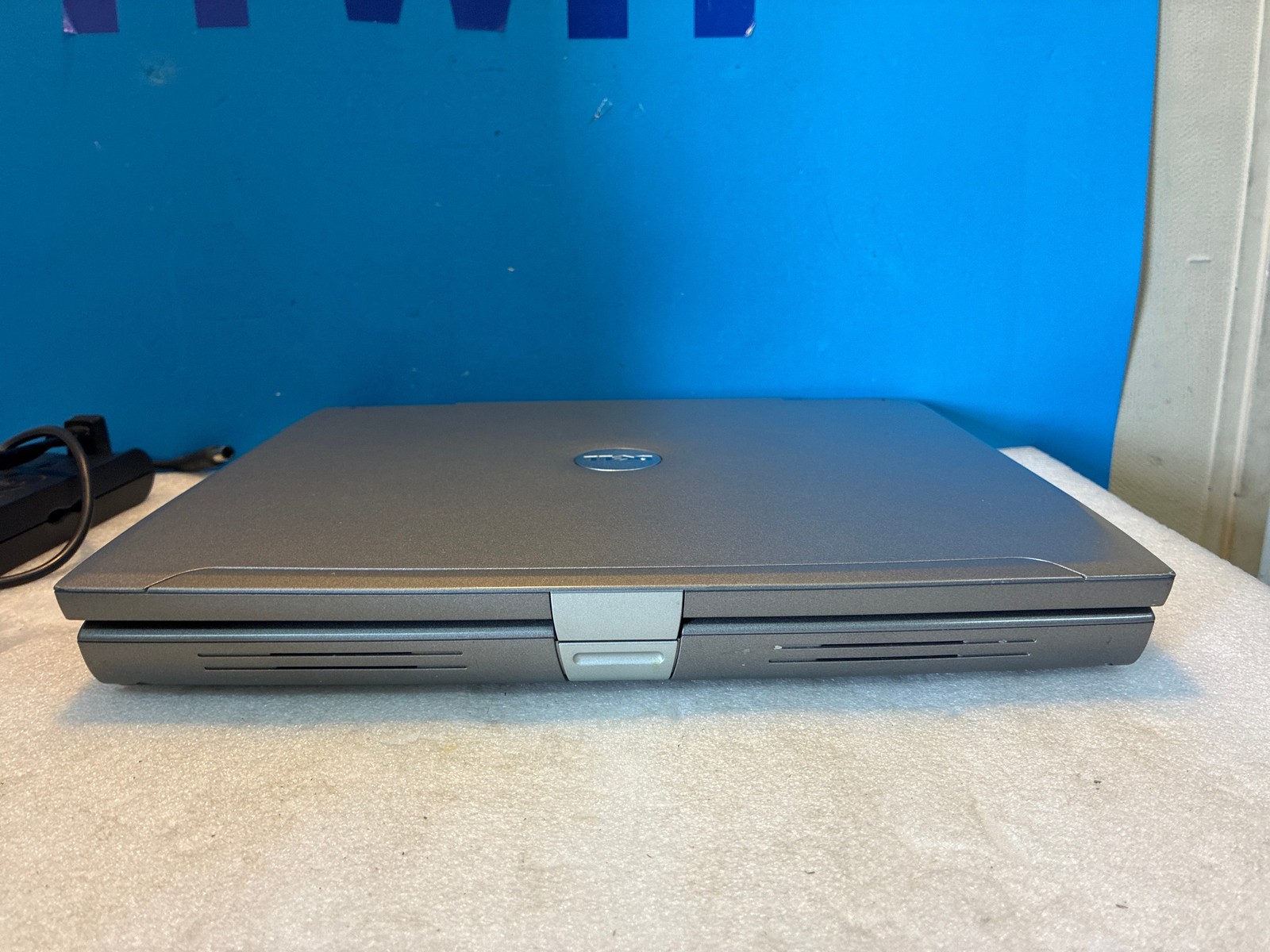 🔥 Dell Latitude D610 Laptop Intel Pentium M 2GHz 2GB RAM 160GB HDD Win XP